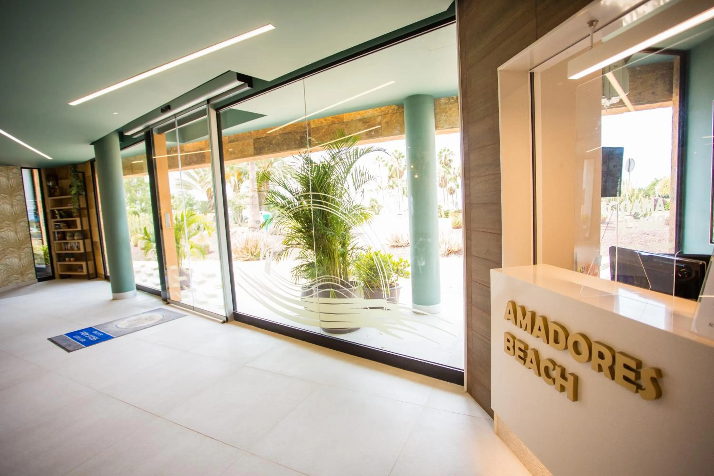 Lobby or reception in Amadores Beach Apartments