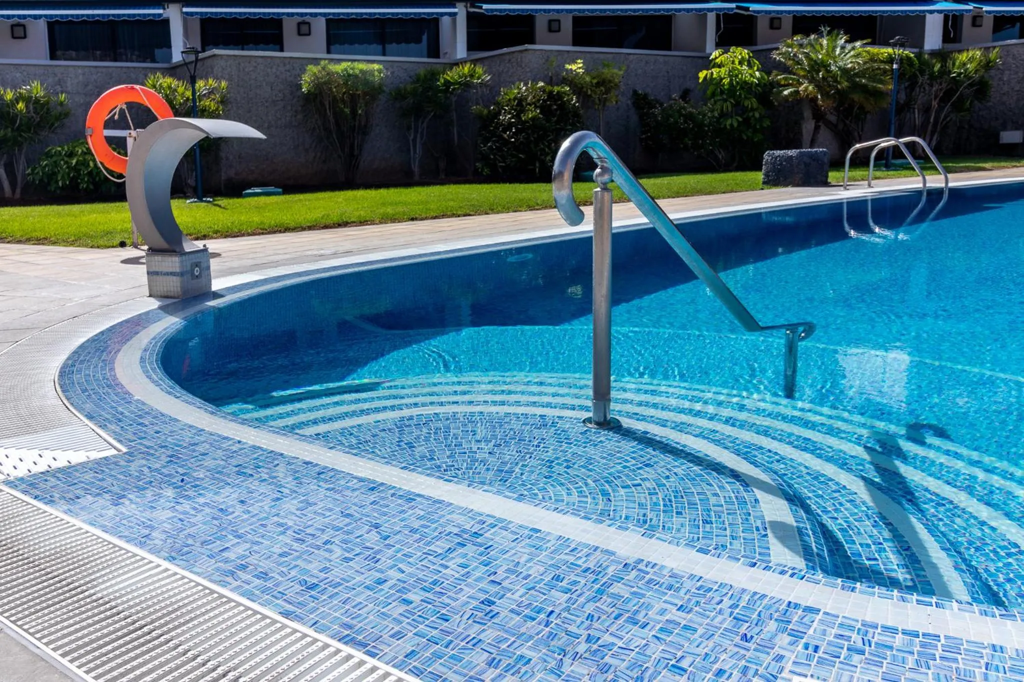 Swimming pool in Amadores Beach Apartments