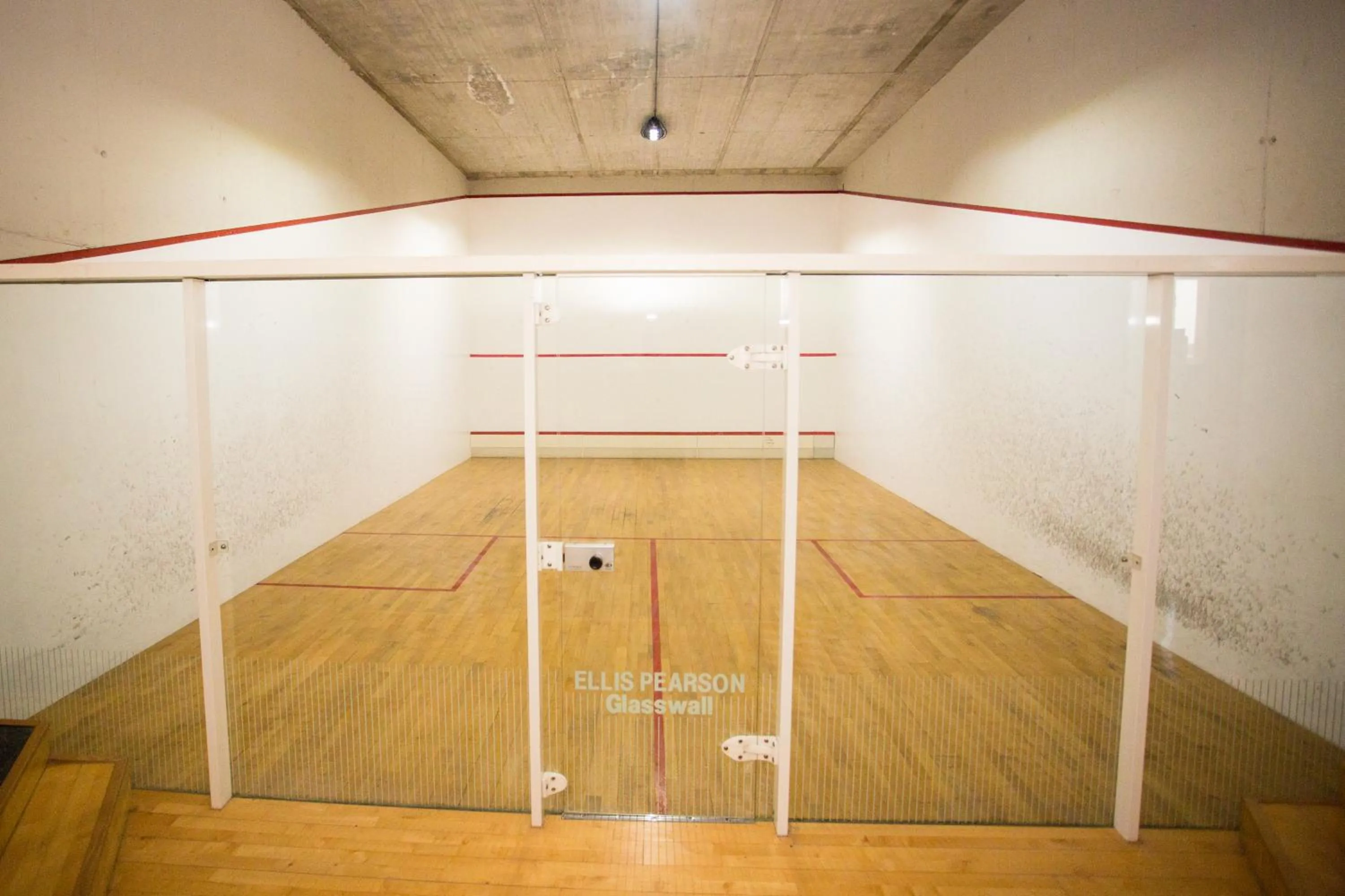 Squash in Amadores Beach Apartments