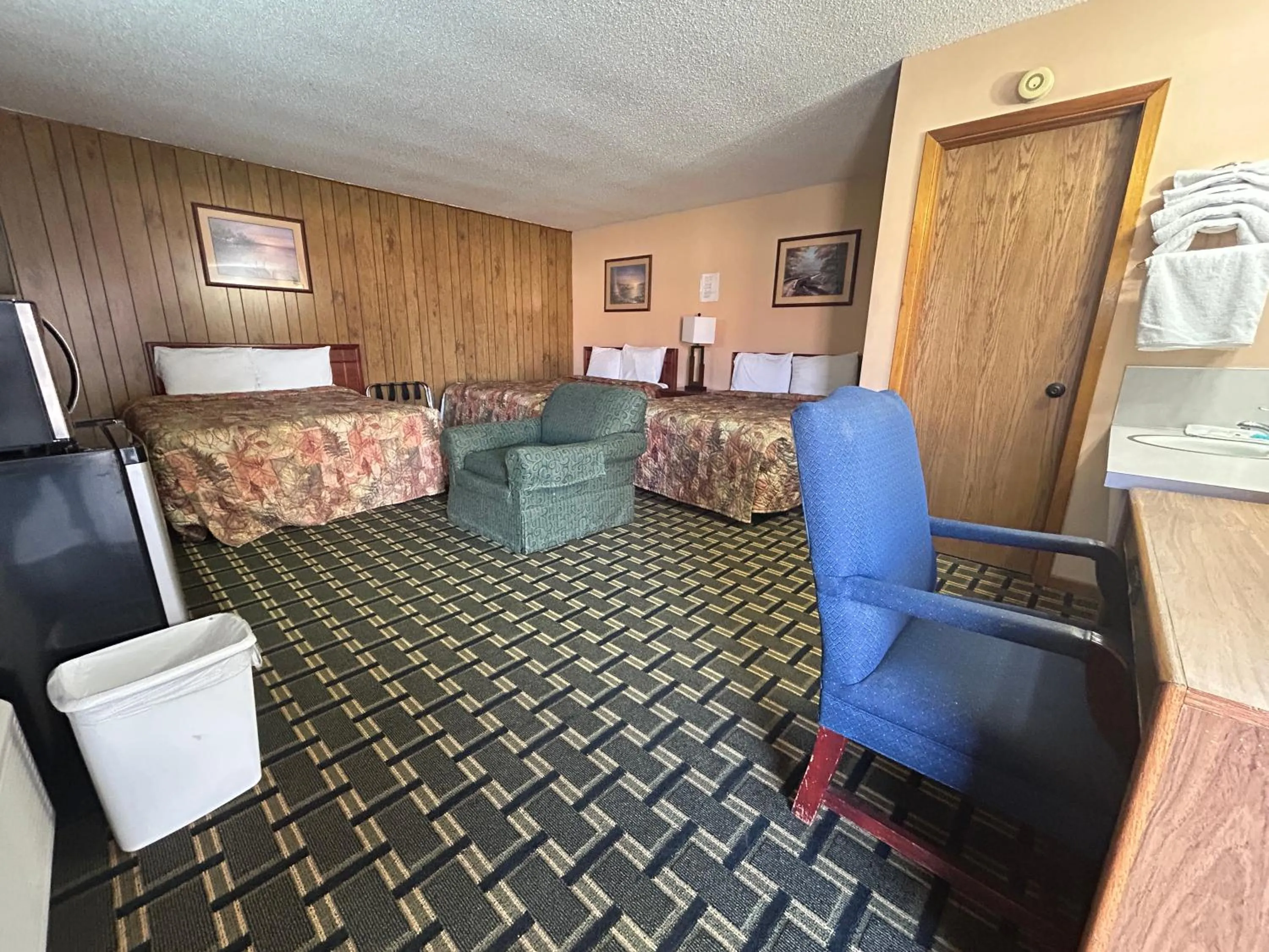 Bedroom in Big 12 Motel Broken Bow NE
