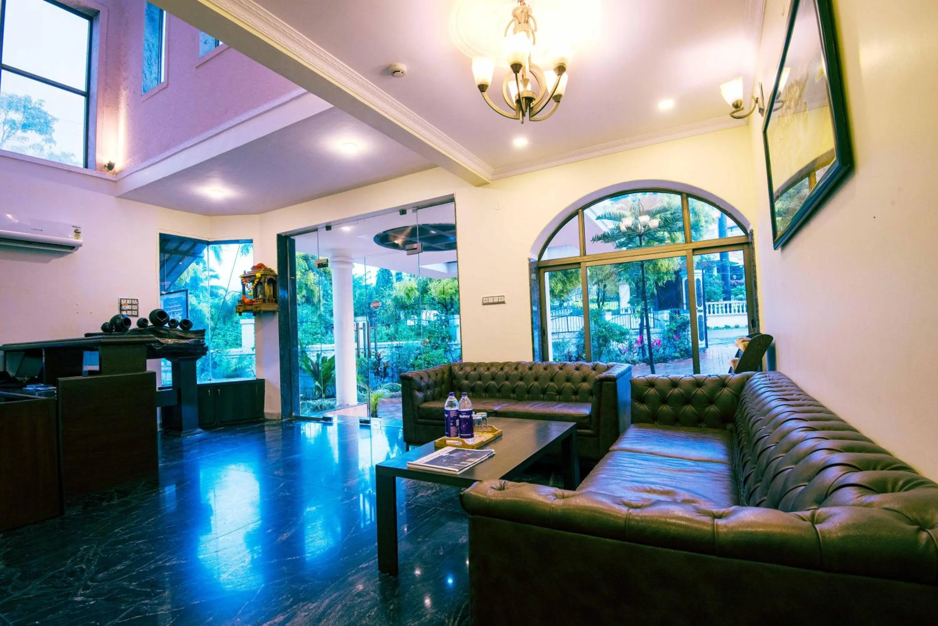 Lobby or reception in Treebo Reveniir Resort with Pool