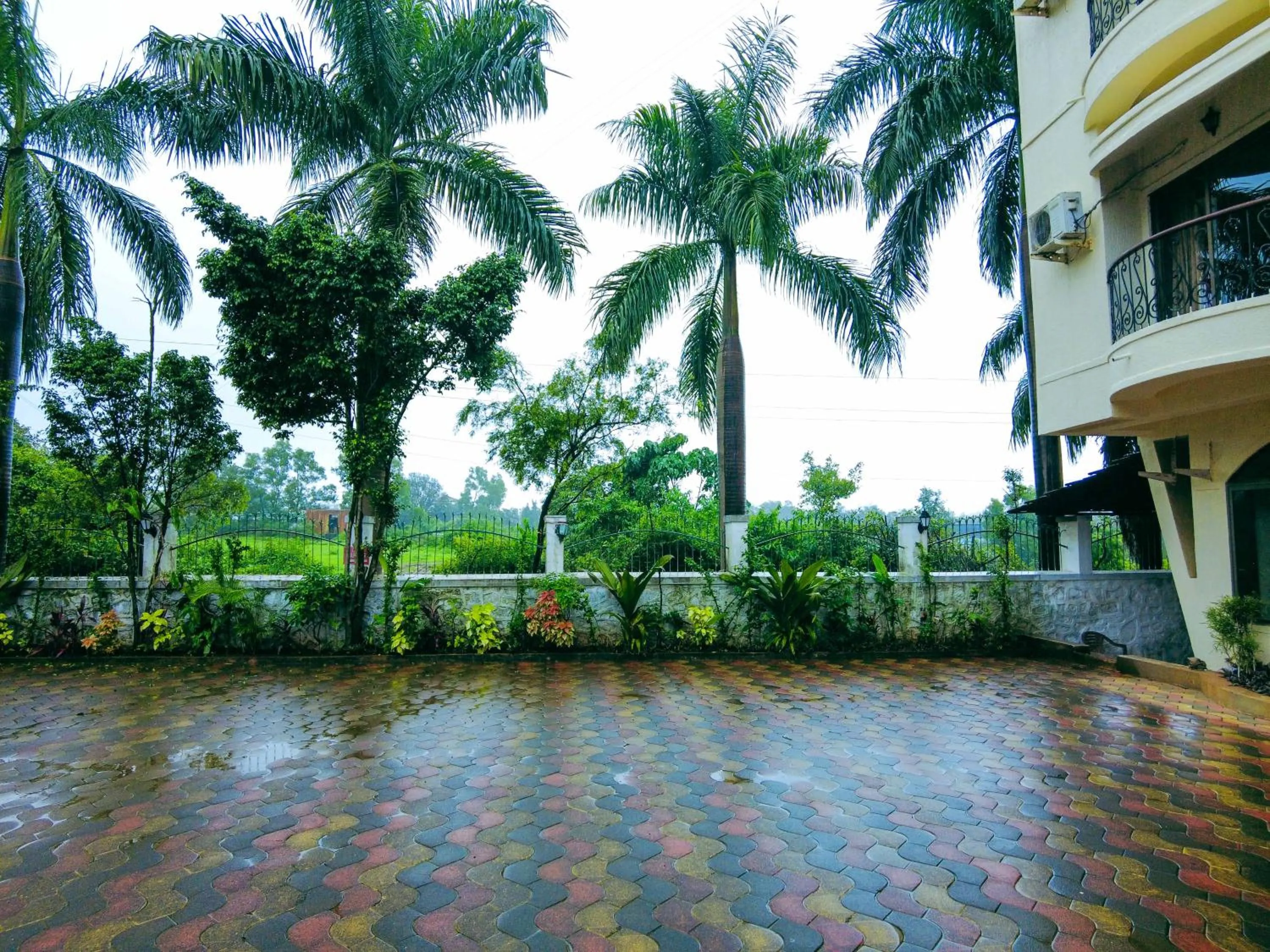 Parking in Treebo Reveniir Resort with Pool