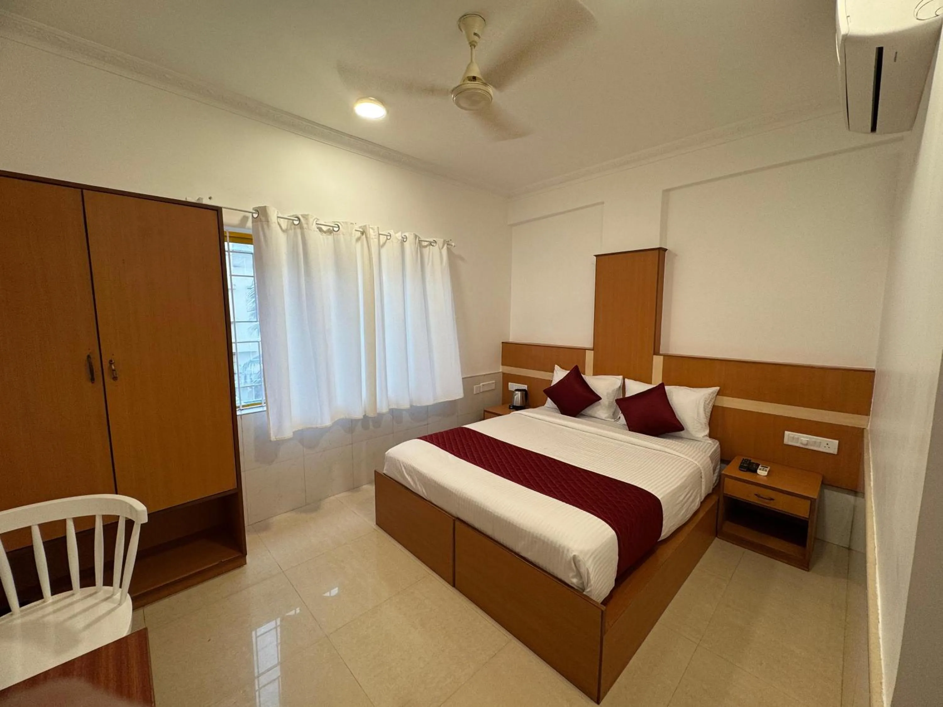 Photo of the whole room, Bed in Zipp Lite Murugeshpalya