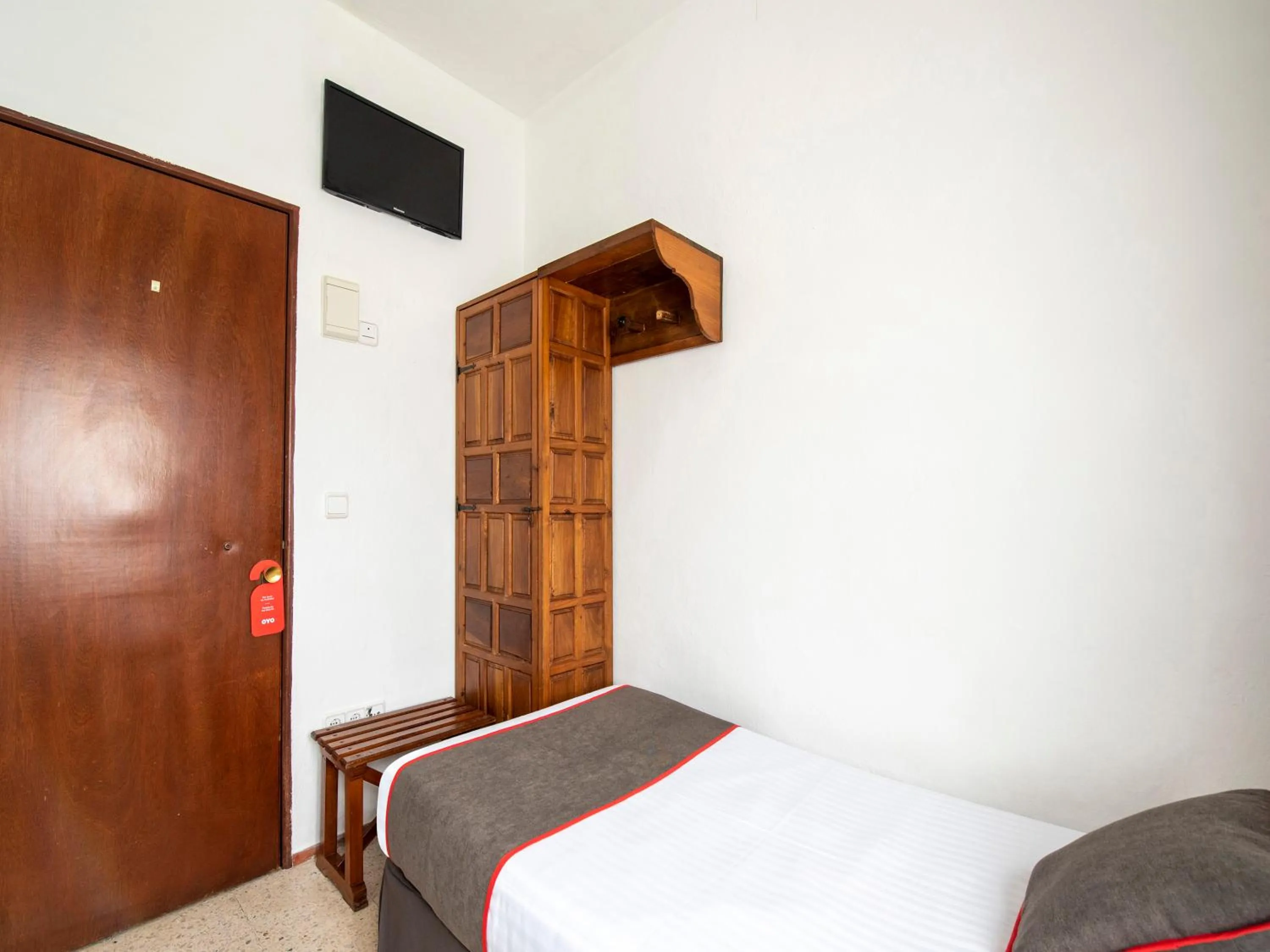 Bed in Hostal Santiago