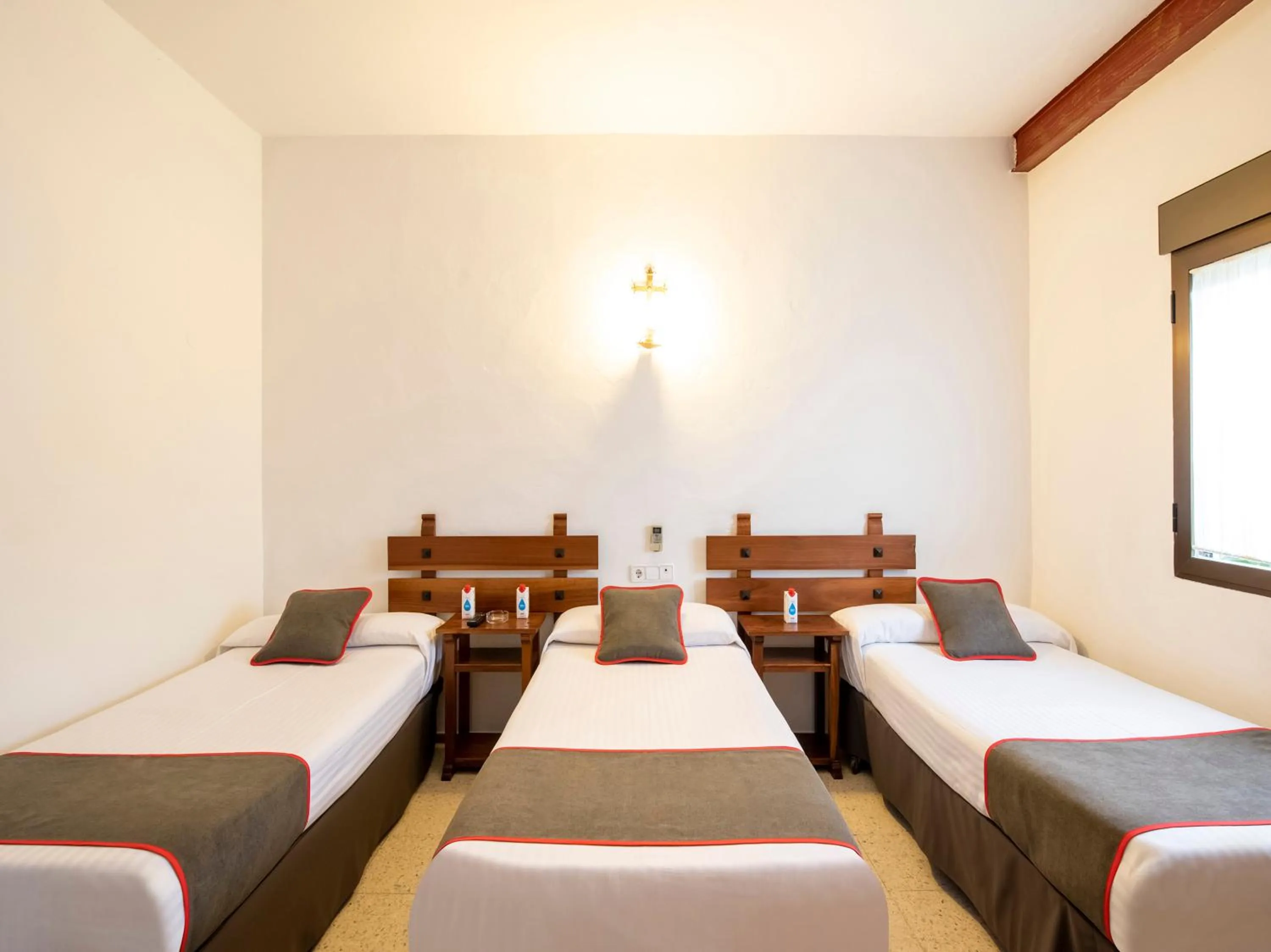 Bed in Hostal Santiago