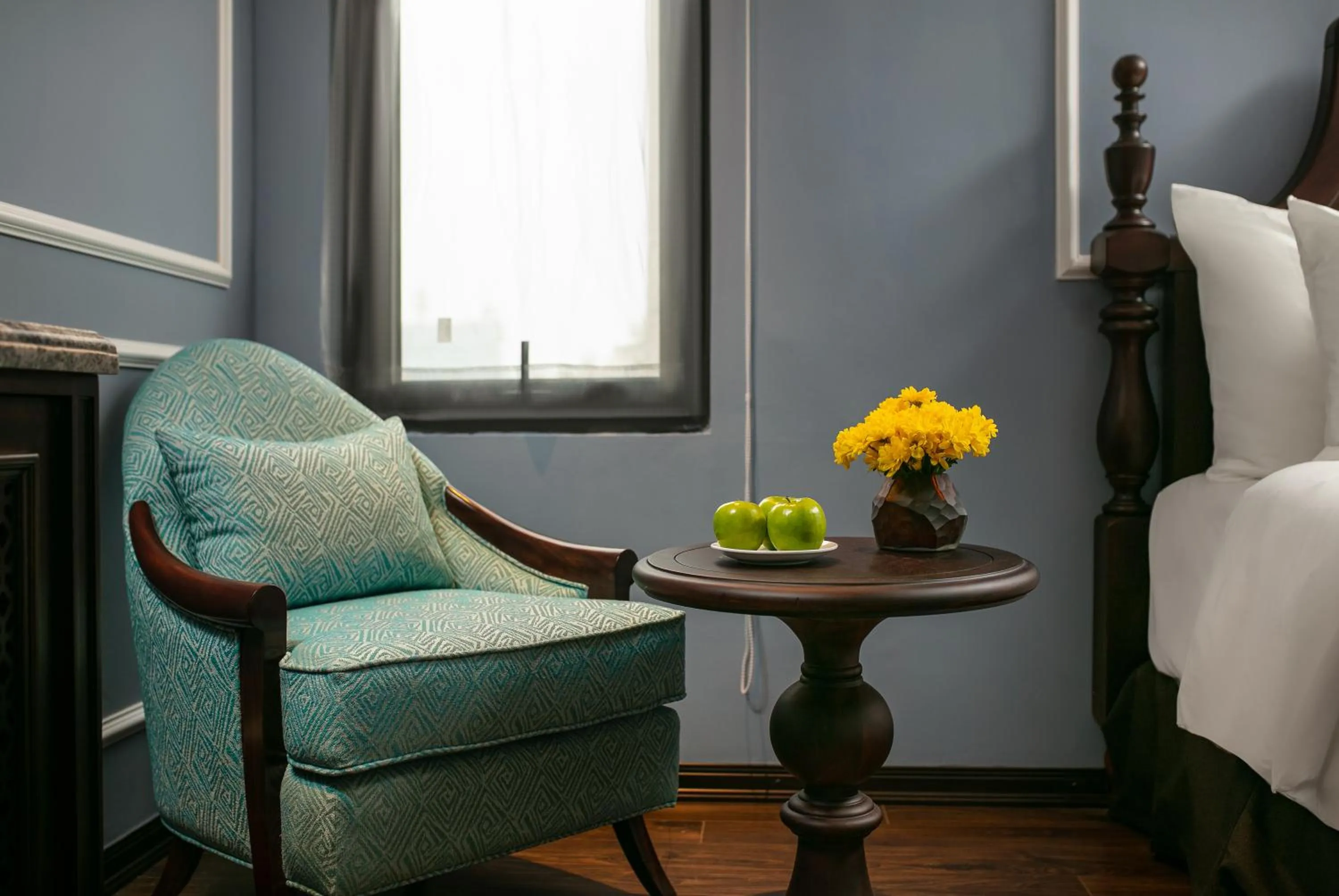 Seating area, Bed in Romantique Hotel De Hanoi