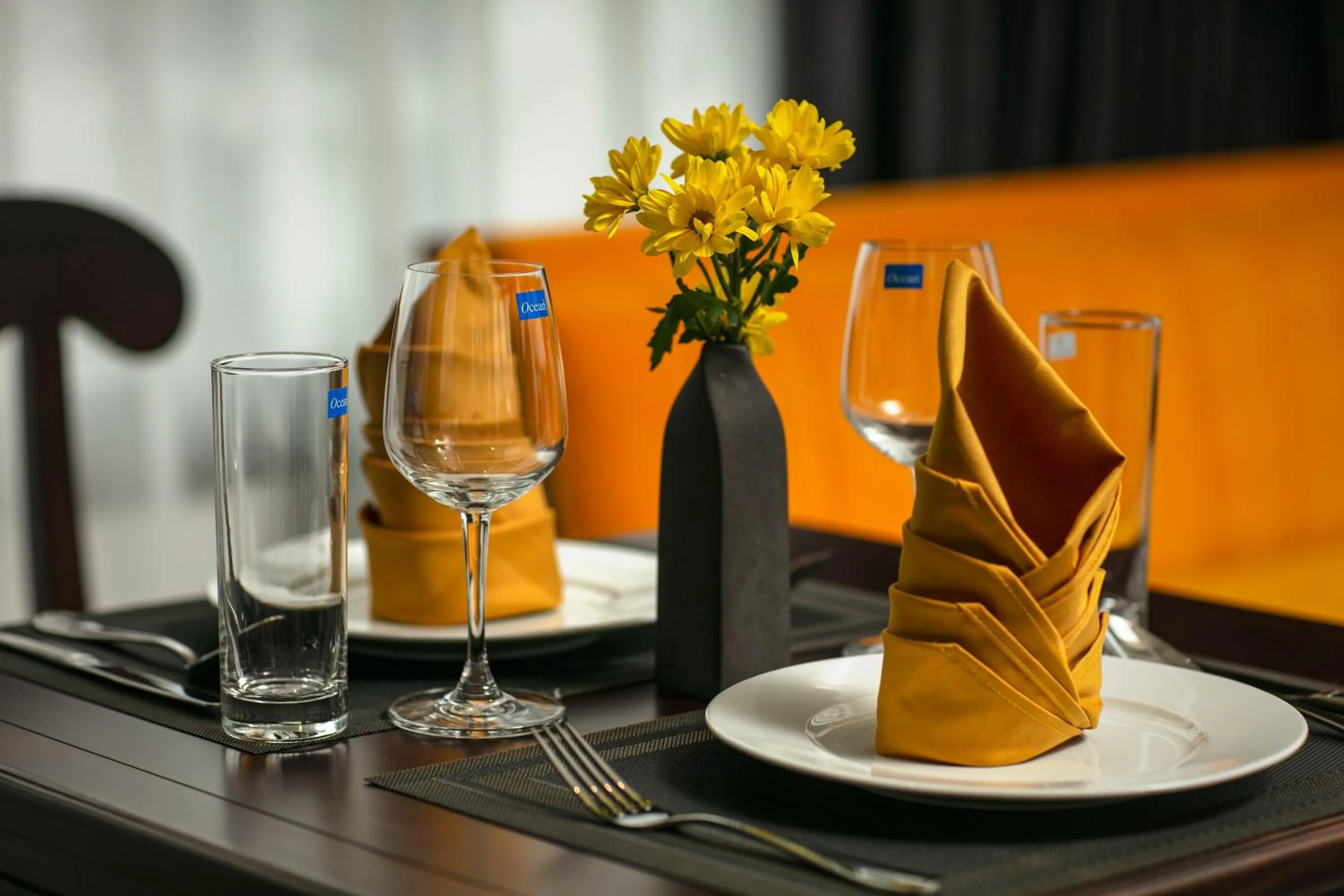 Restaurant/places to eat in Romantique Hotel De Hanoi