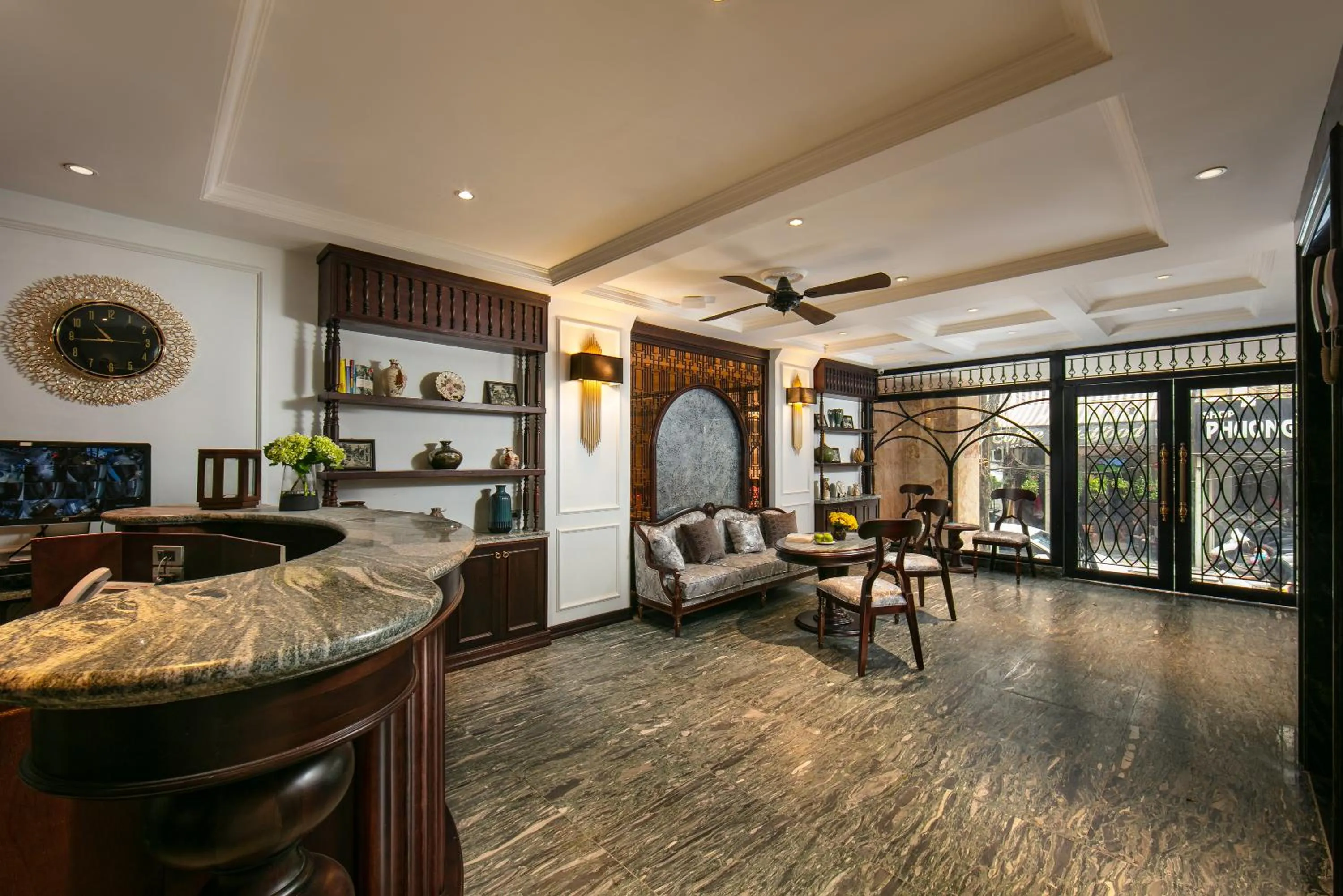 Lobby or reception in Romantique Hotel De Hanoi