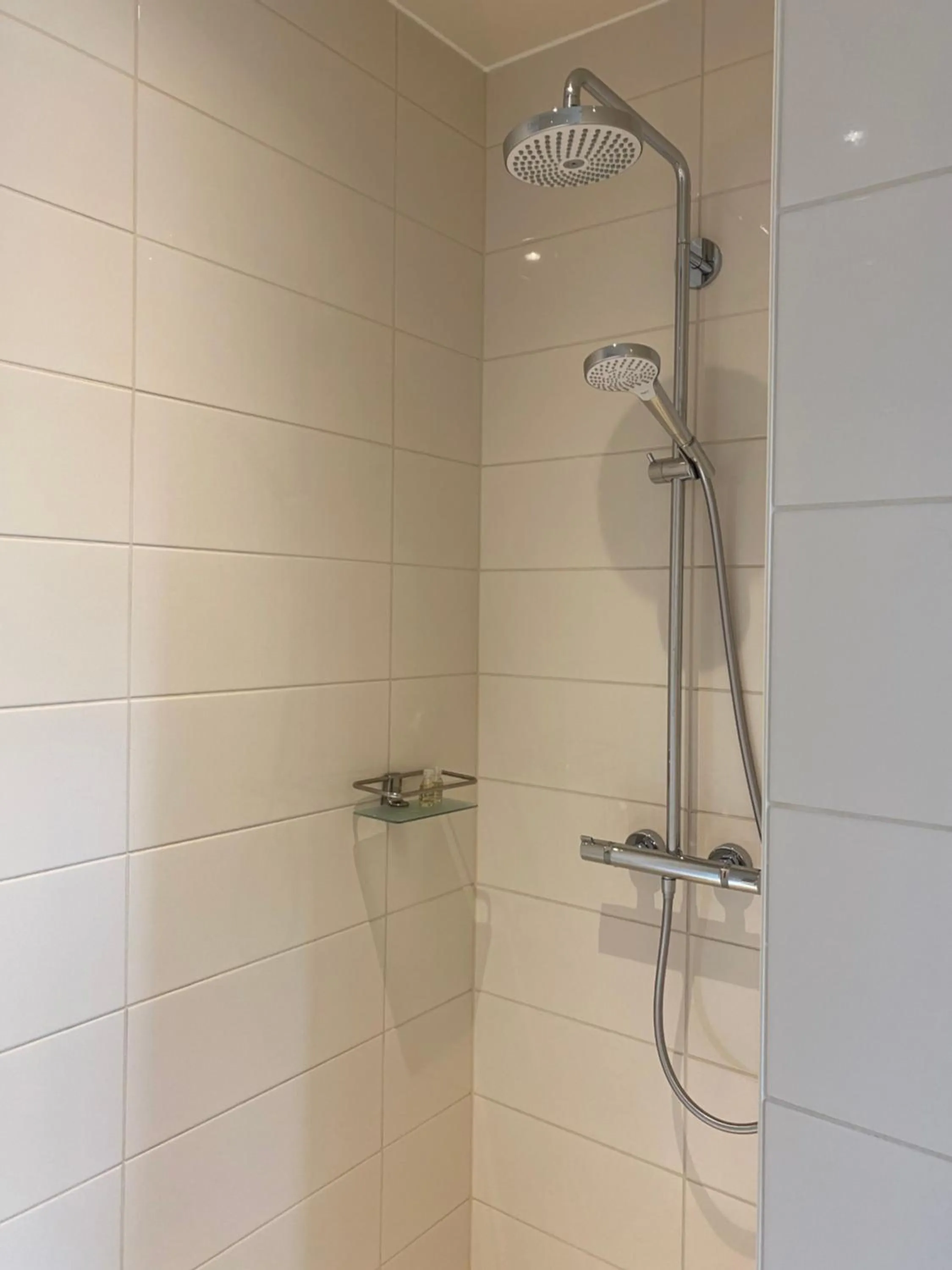 Shower in B&B 't Mjeels Pierke
