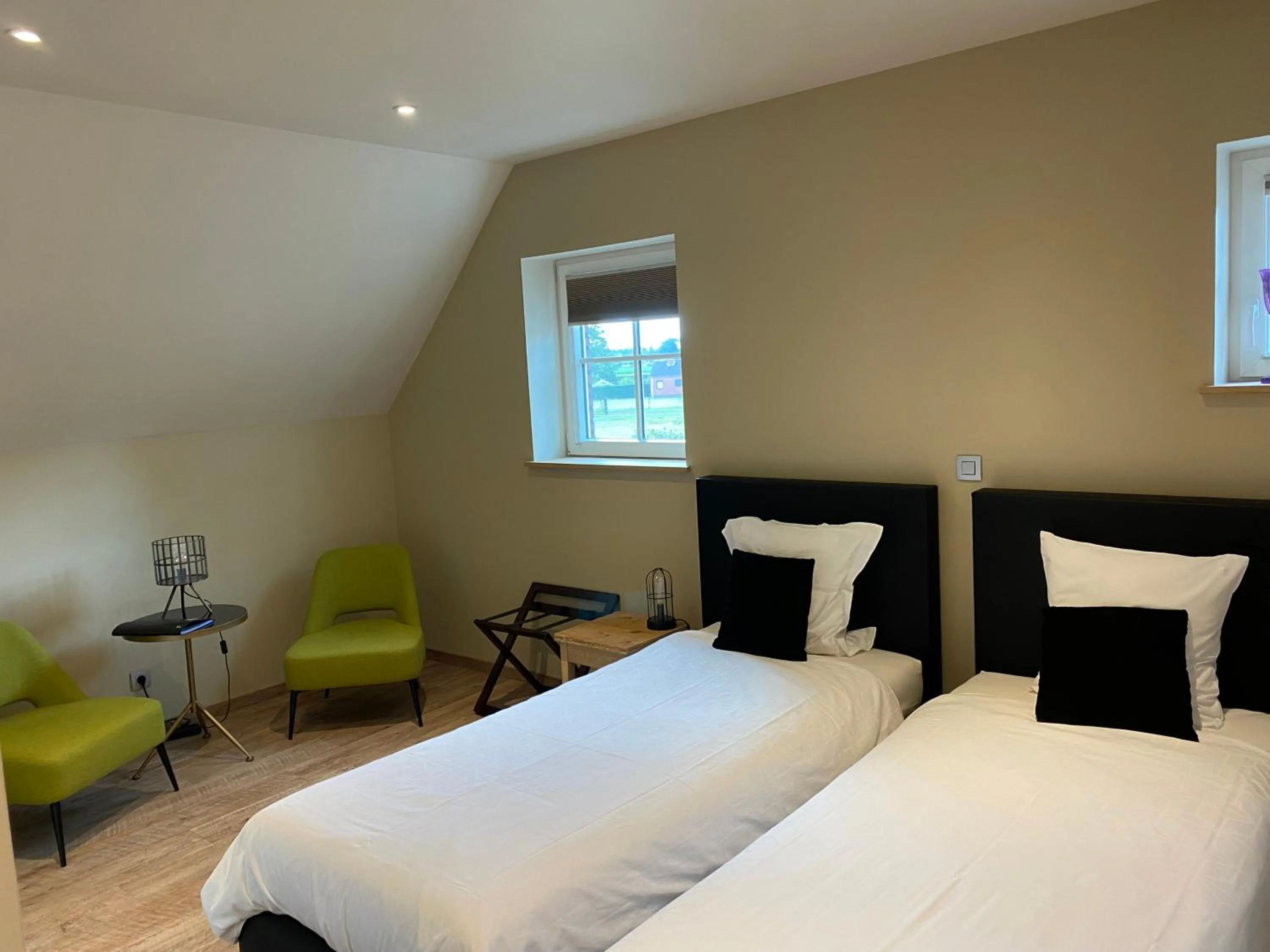 Photo of the whole room, Bed in B&B 't Mjeels Pierke