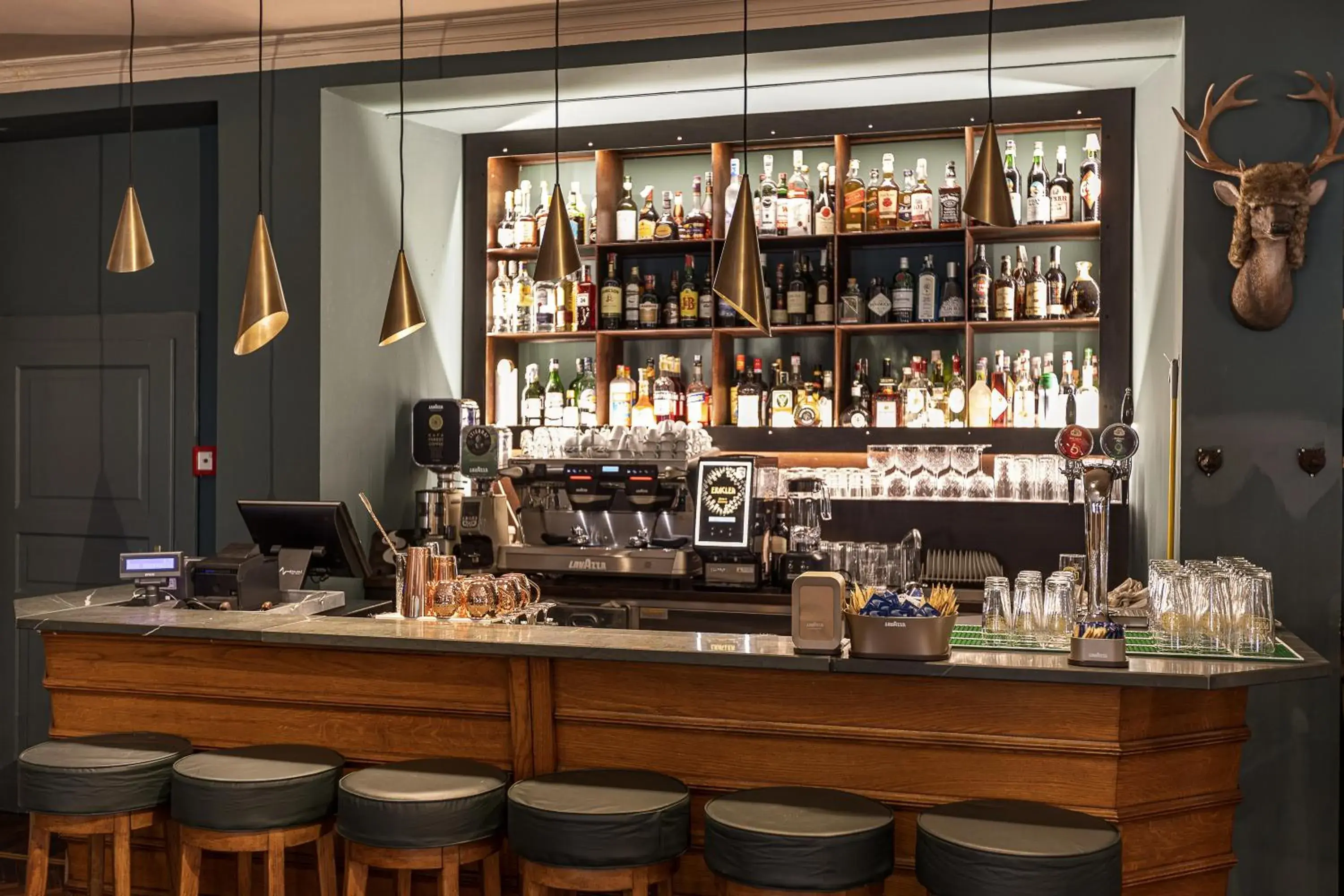 Lounge or bar in Aparthotel Claviere Lounge or bar in Aparthotel Claviere