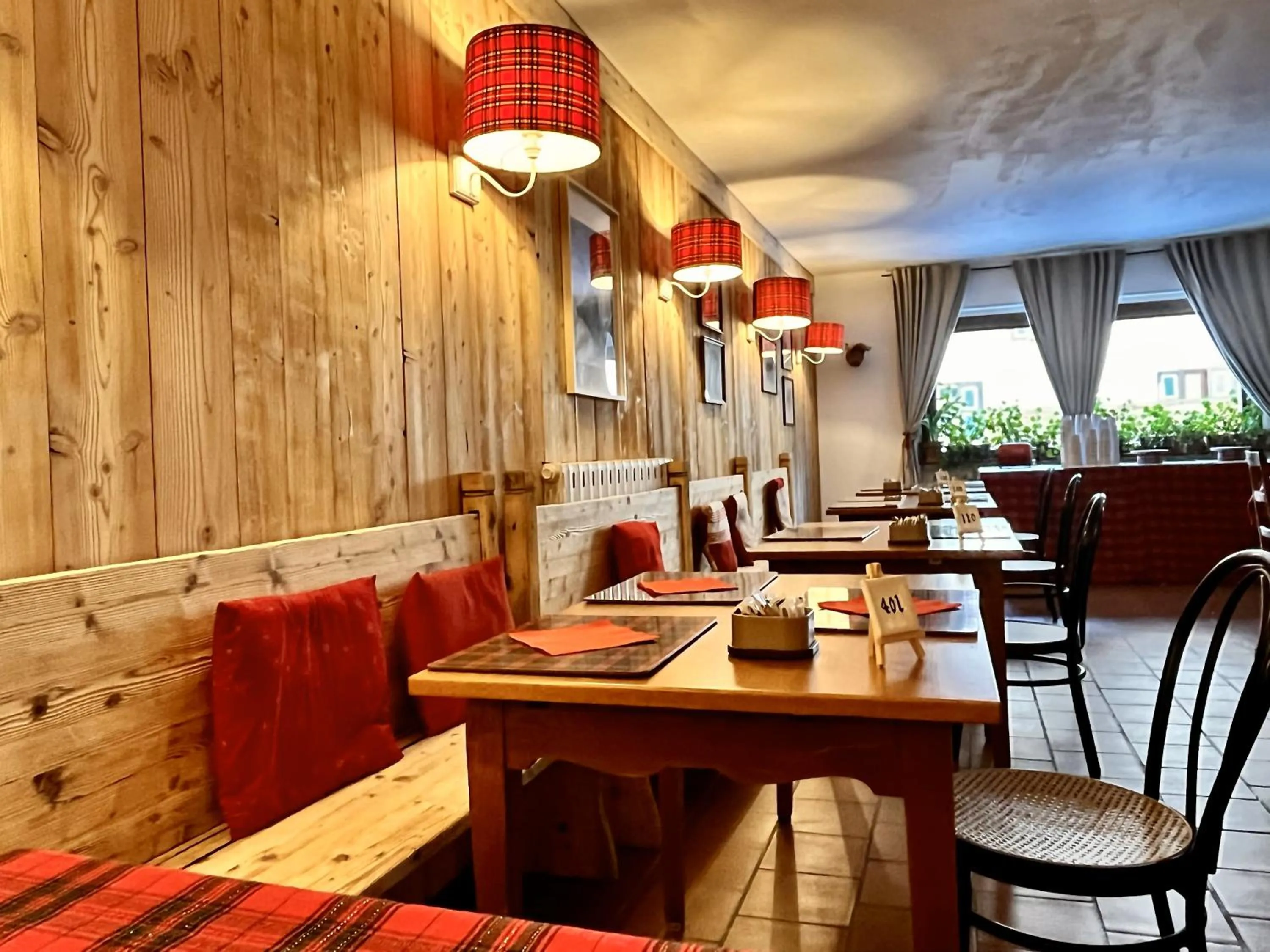 Restaurant/places to eat in Aparthotel Claviere