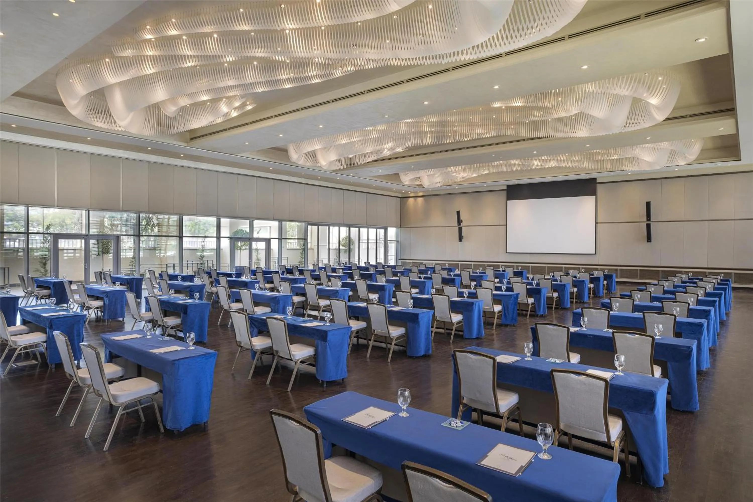Meeting/conference room in Signia by Hilton