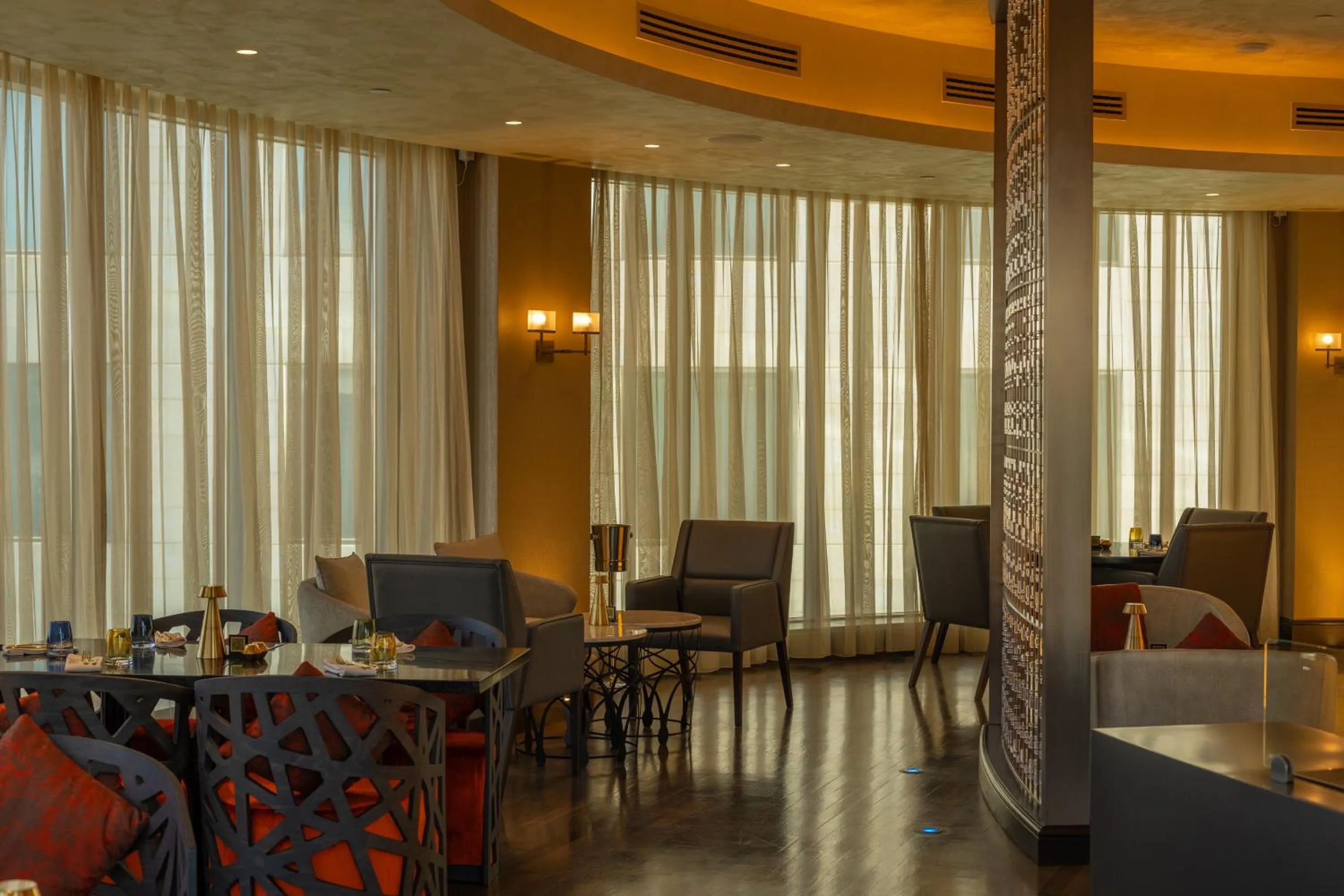 Restaurant/places to eat in Signia by Hilton