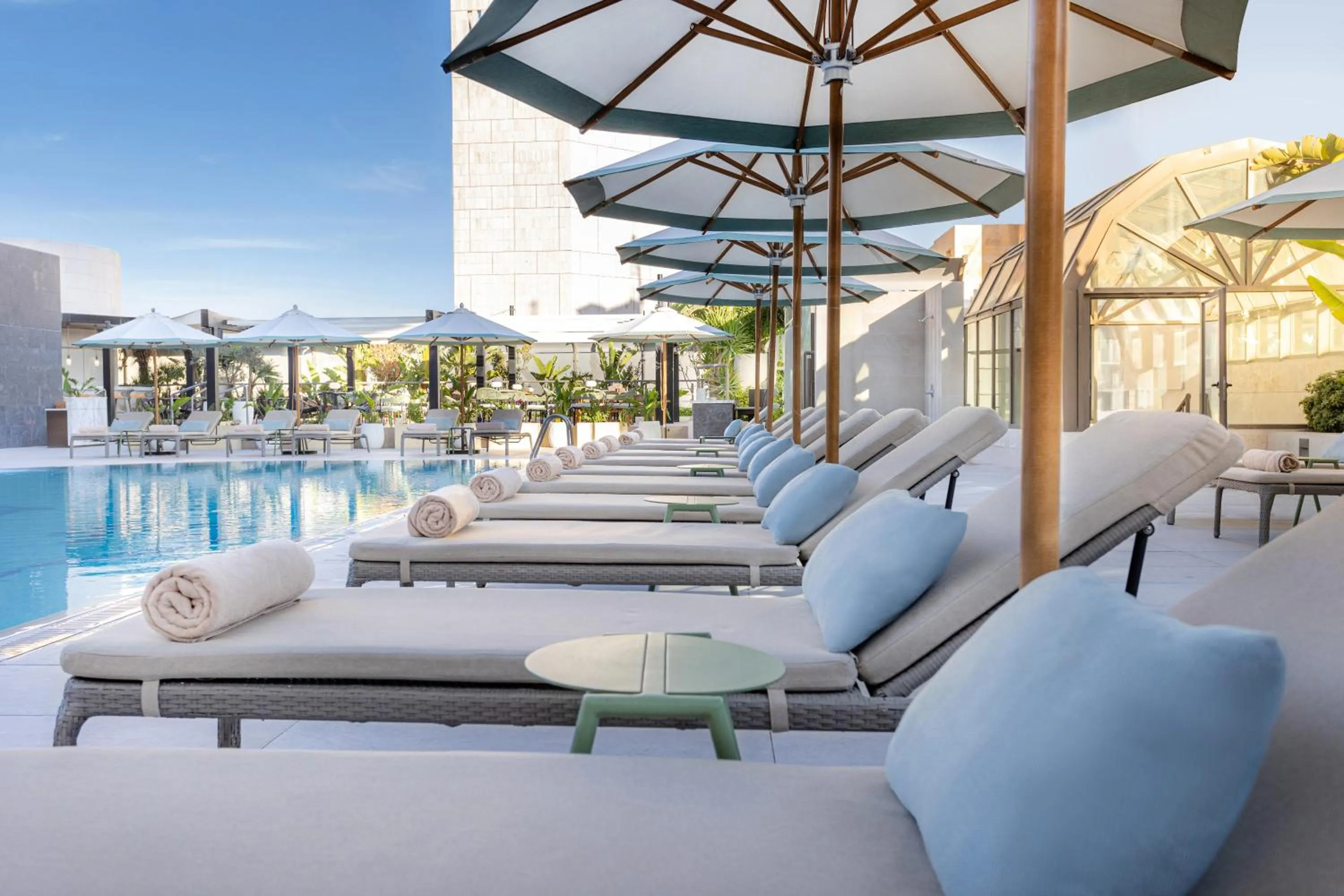 Restaurant/places to eat in Signia by Hilton