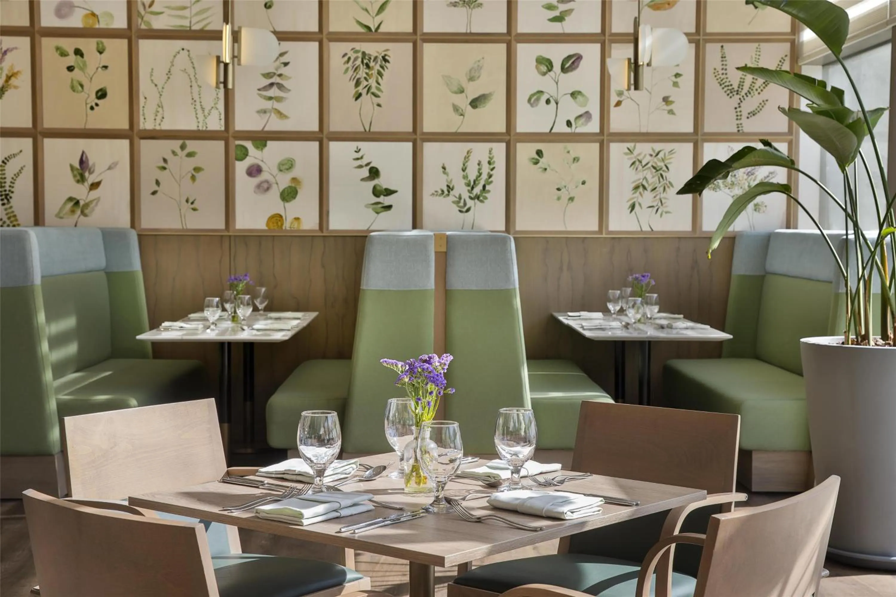 Restaurant/places to eat in Signia by Hilton