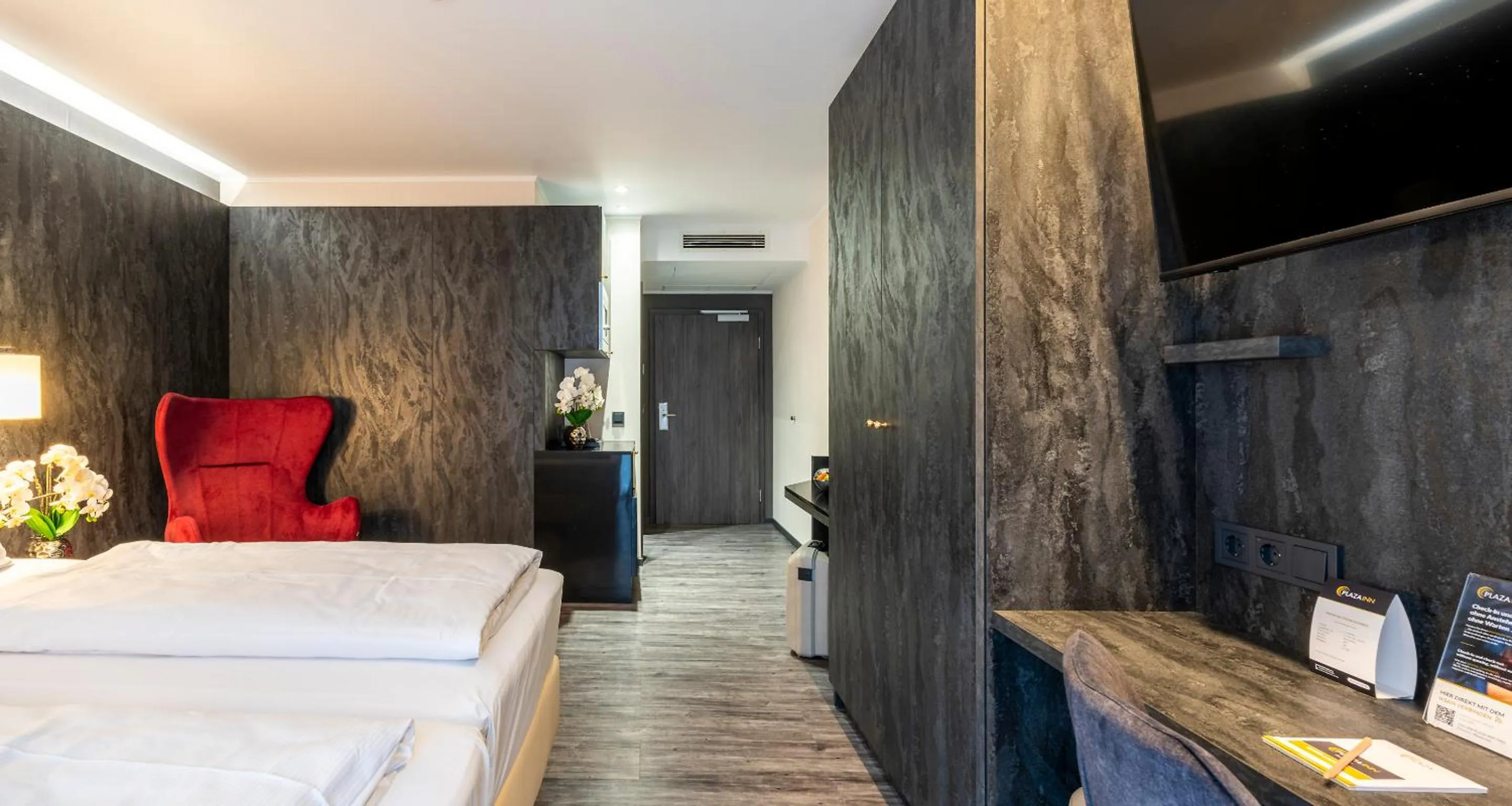 Photo of the whole room, Bed in PLAZA INN Heilbronn