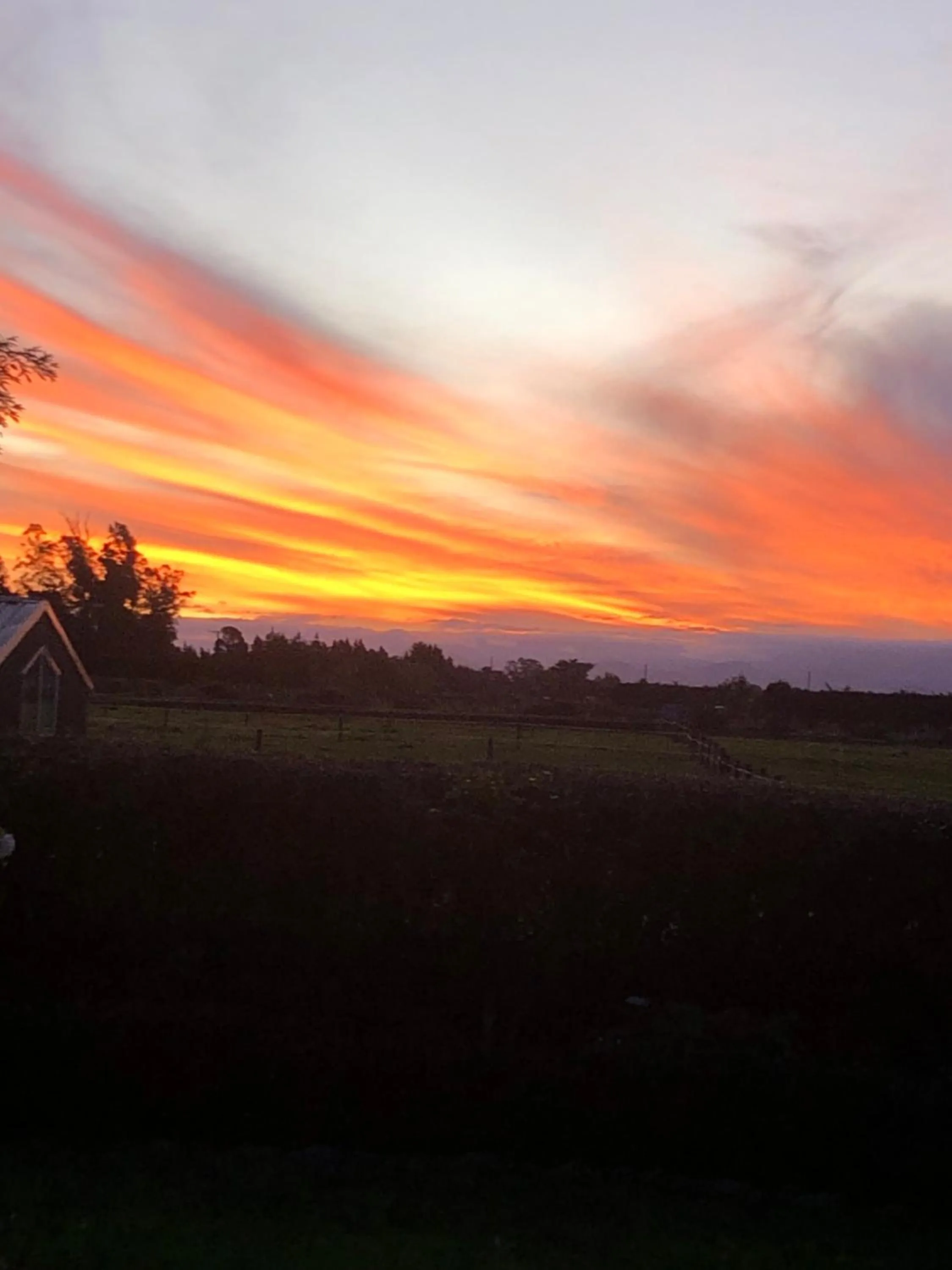 Sunset in Gem bed and breakfast