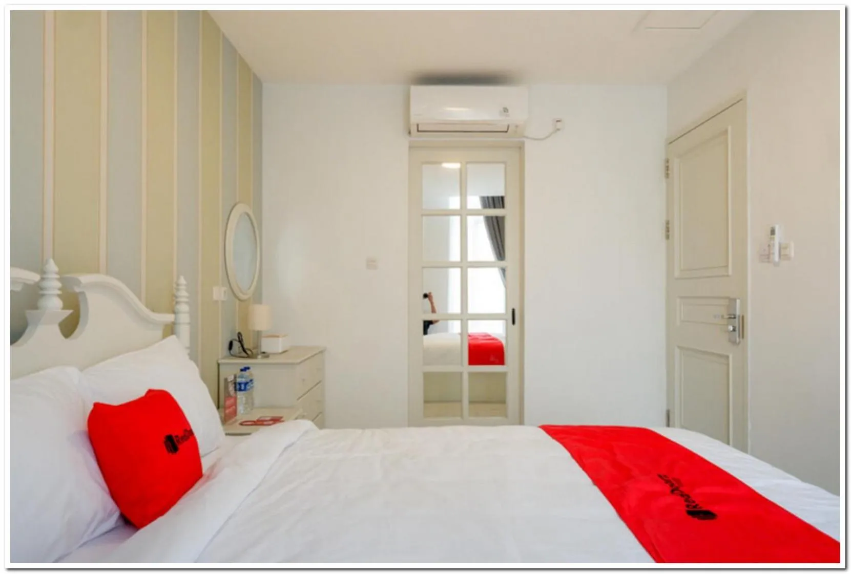 Bed in RedDoorz Plus @ Madukoro Raya Semarang