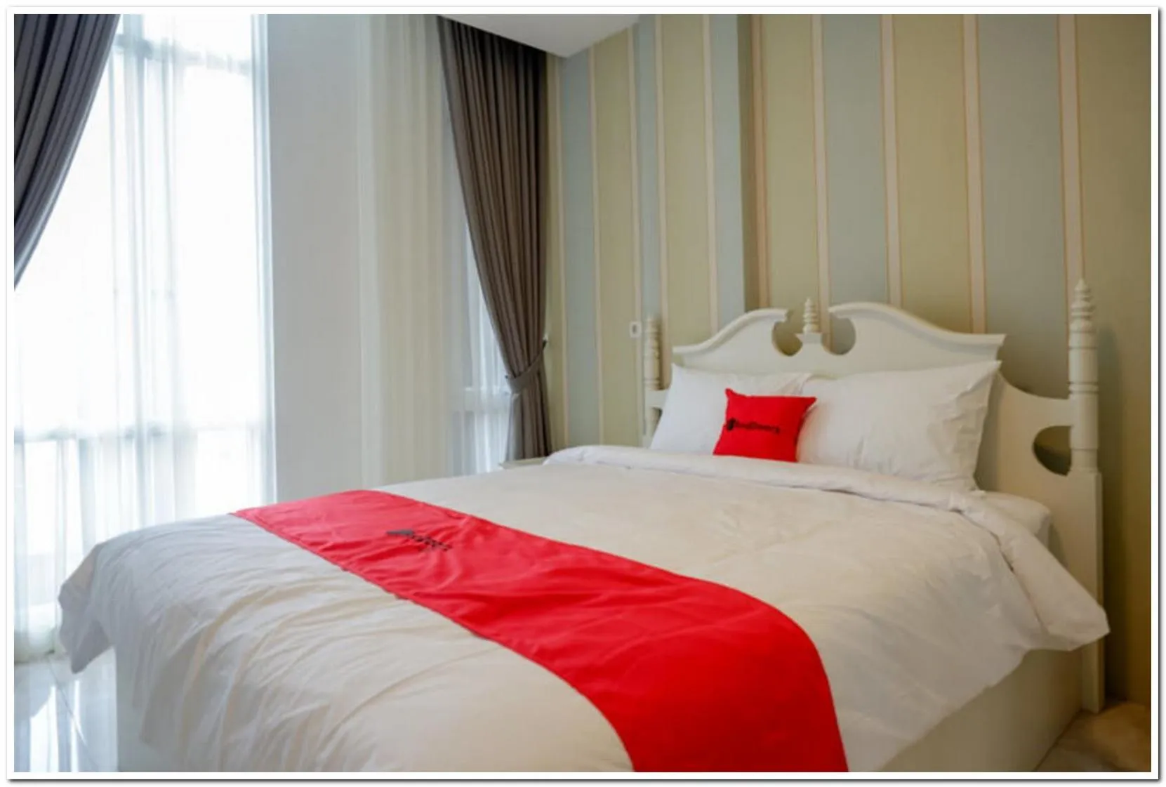 Bed in RedDoorz Plus @ Madukoro Raya Semarang