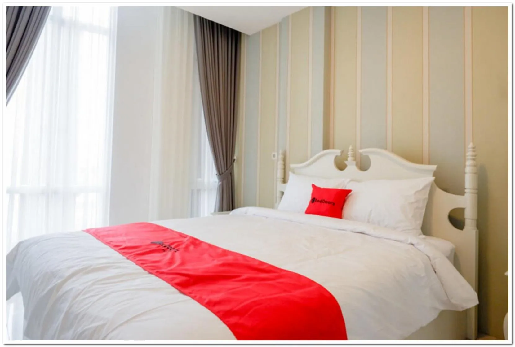 Bed in RedDoorz Plus @ Madukoro Raya Semarang