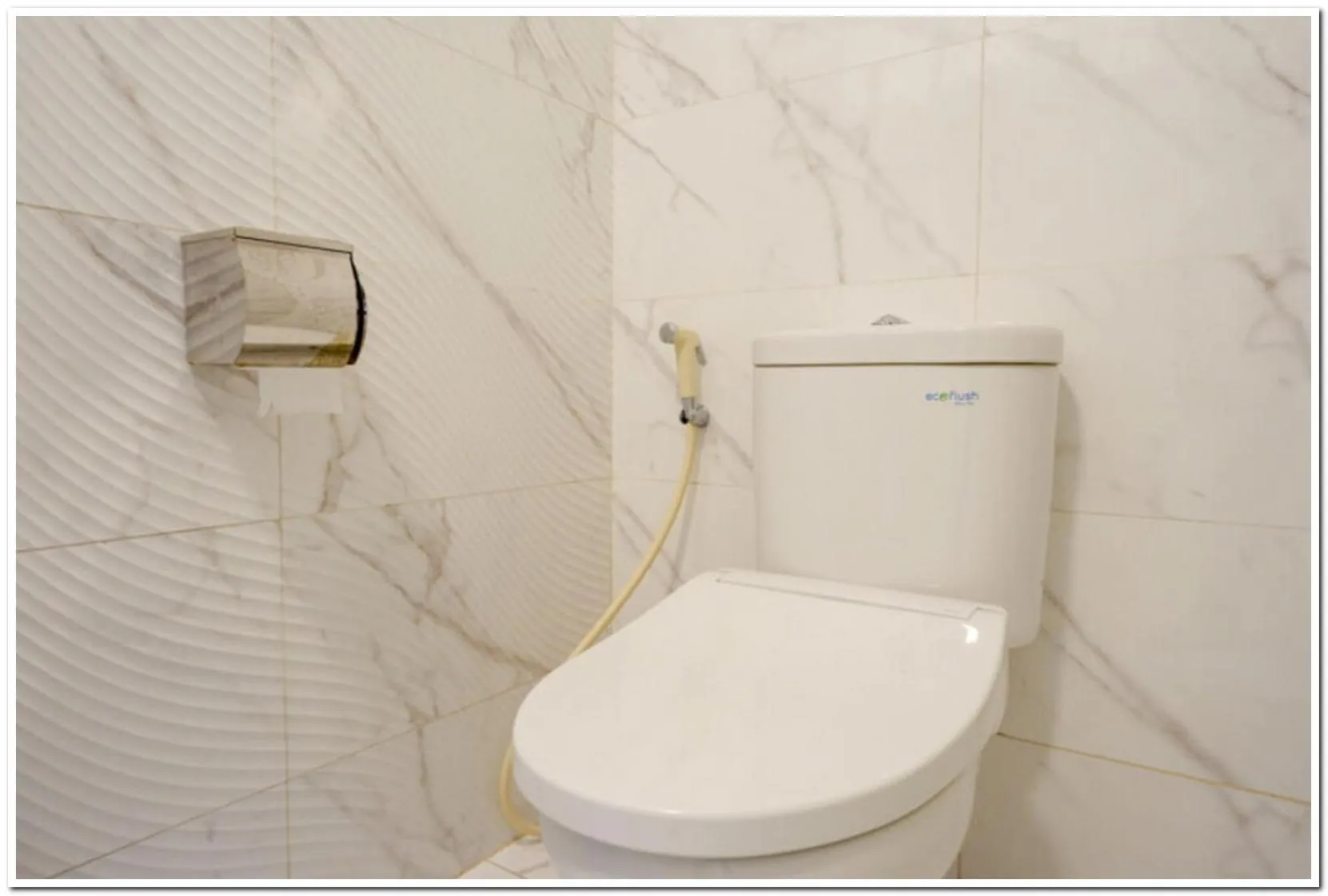 RedDoorz Plus @ Madukoro Raya Semarang