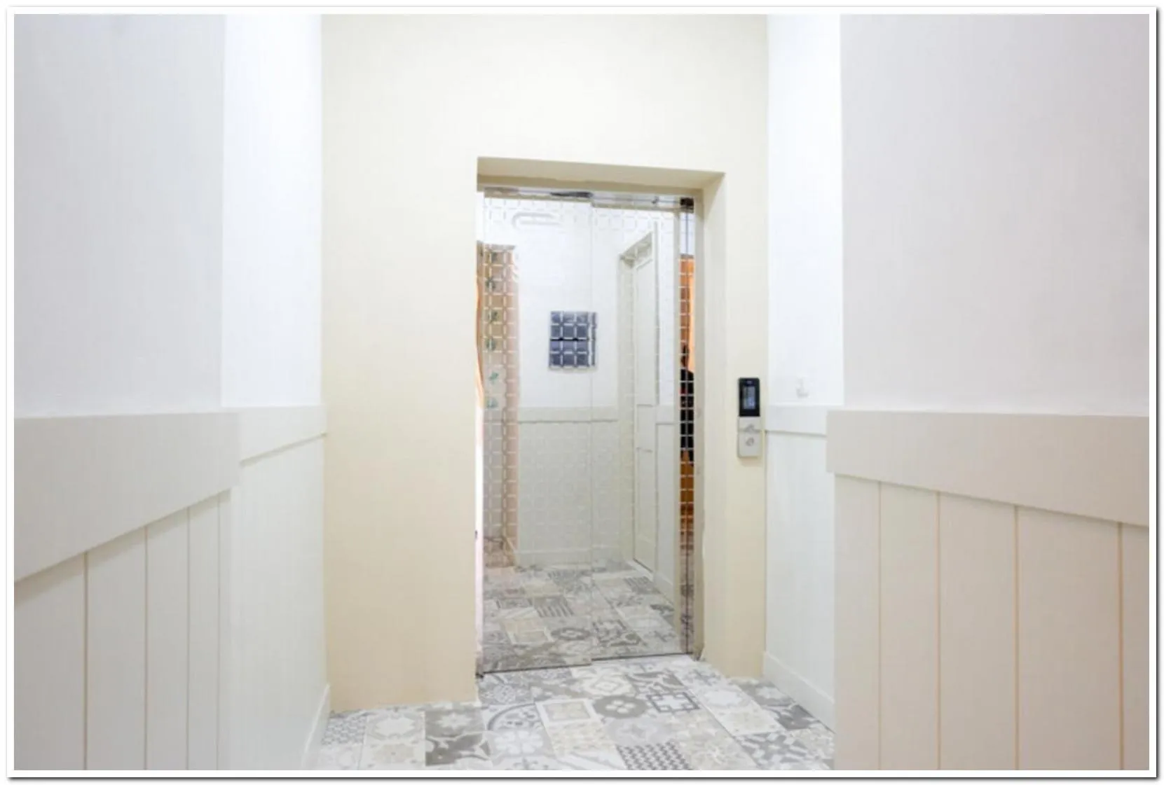 RedDoorz Plus @ Madukoro Raya Semarang