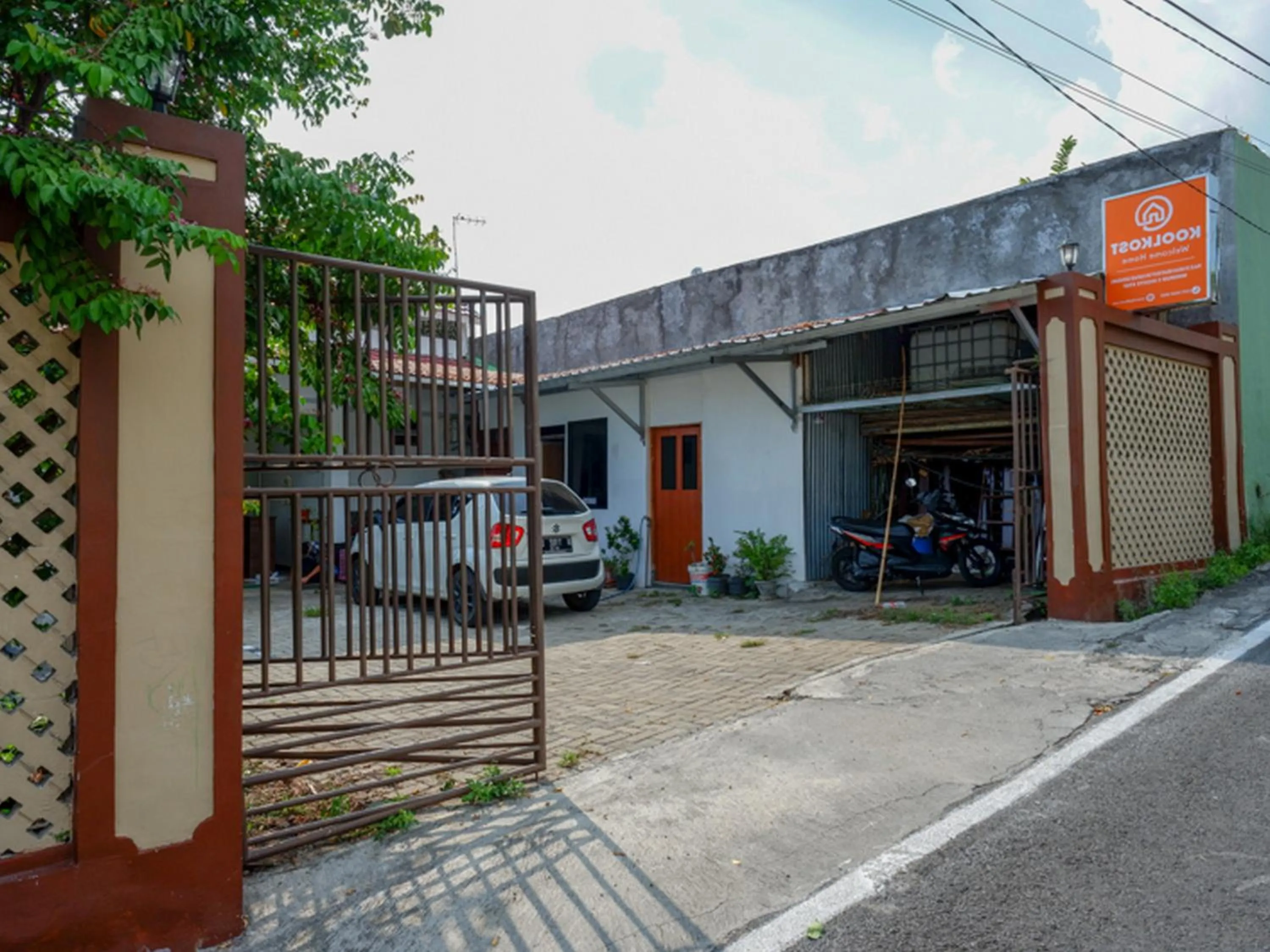 Property Building in KoolKost Syariah near RSUP Dr Kariadi Semarang Minimum Stay 6 nights