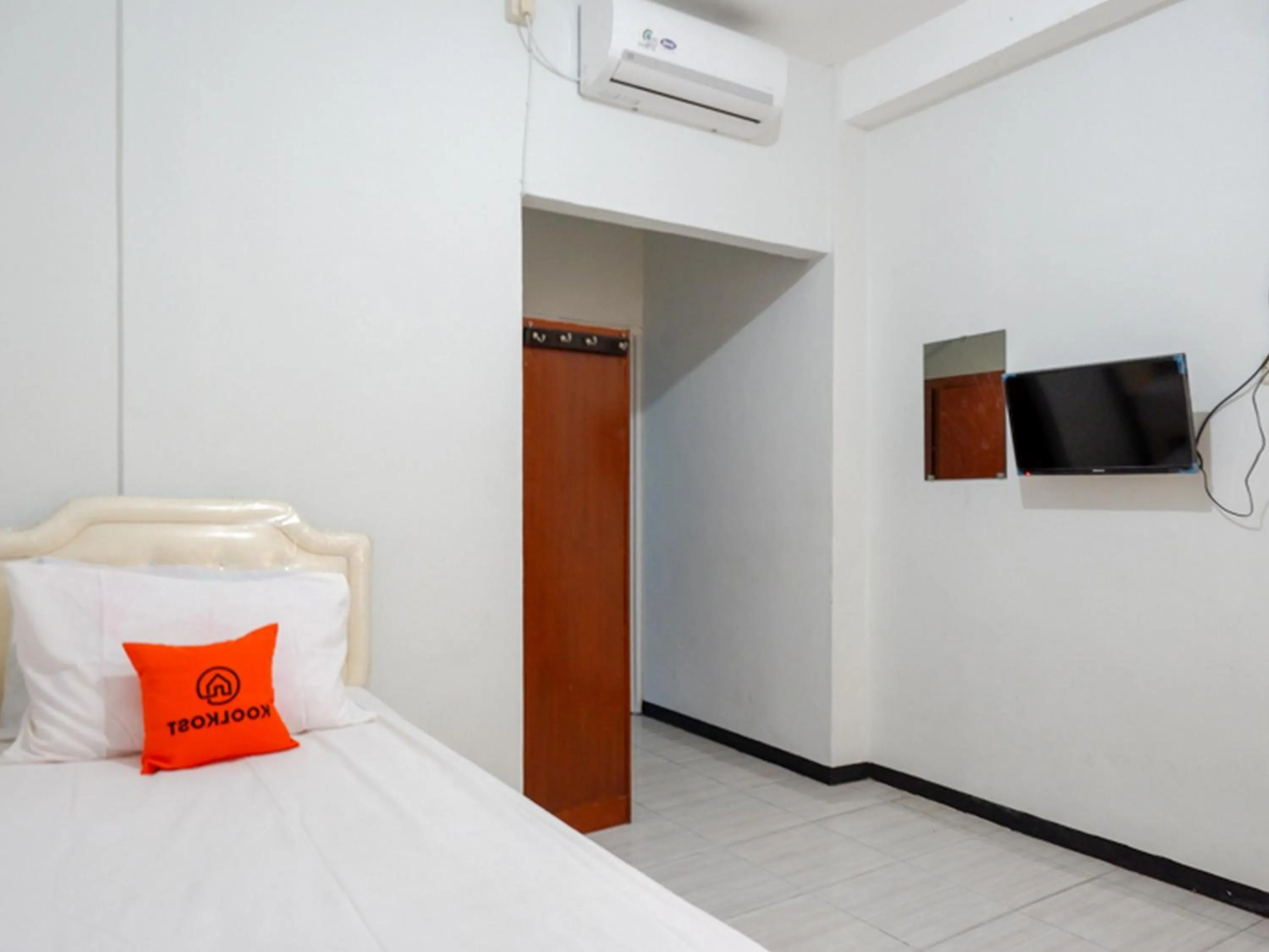 Bed in KoolKost Syariah near RSUP Dr Kariadi Semarang Minimum Stay 6 nights