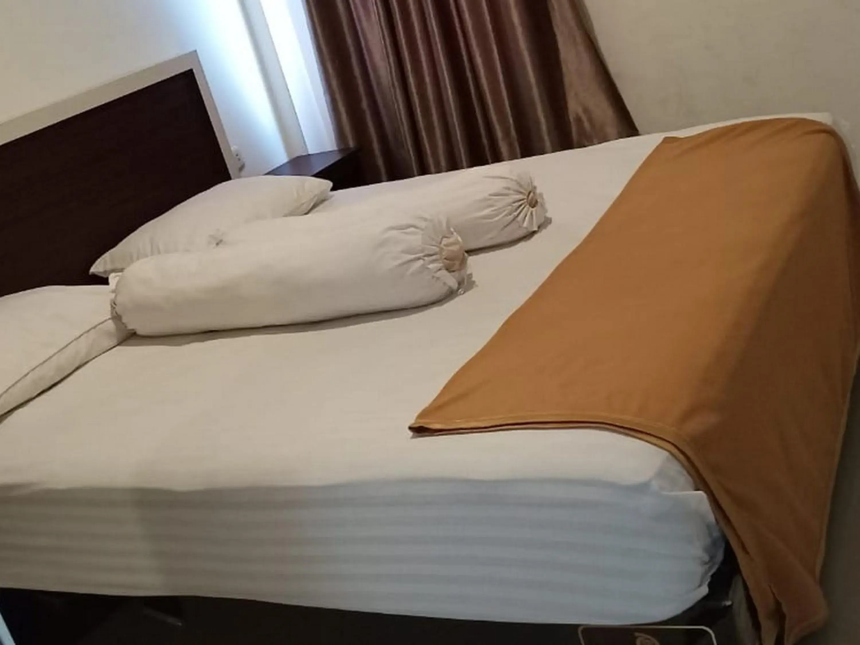 Standard Double Room in Fidelia Homestay Palu Mitra RedDoorz Standard Double Room in Fidelia Homestay Palu Mitra RedDoorz