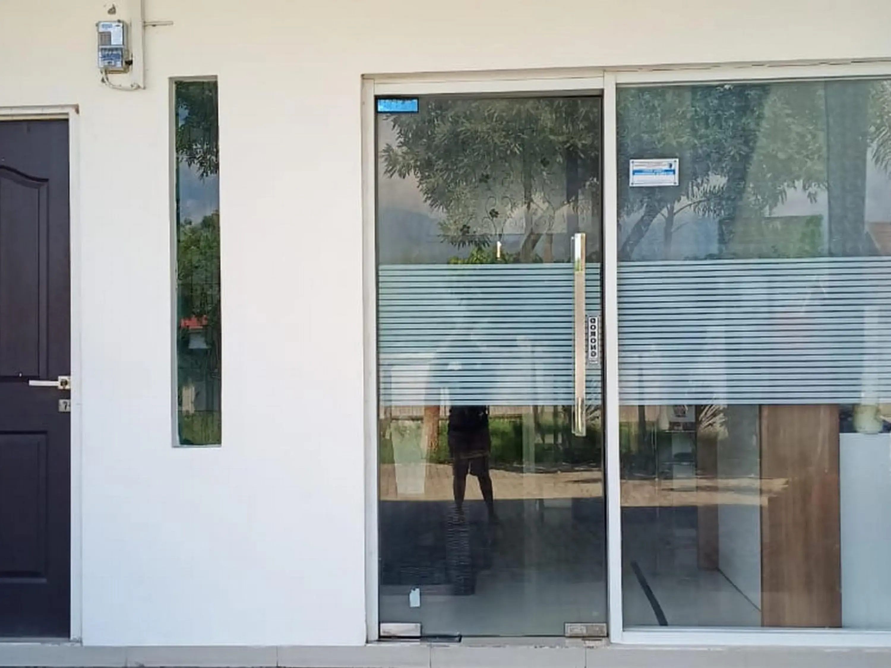 Facade/entrance in Fidelia Homestay Palu Mitra RedDoorz Facade/entrance in Fidelia Homestay Palu Mitra RedDoorz