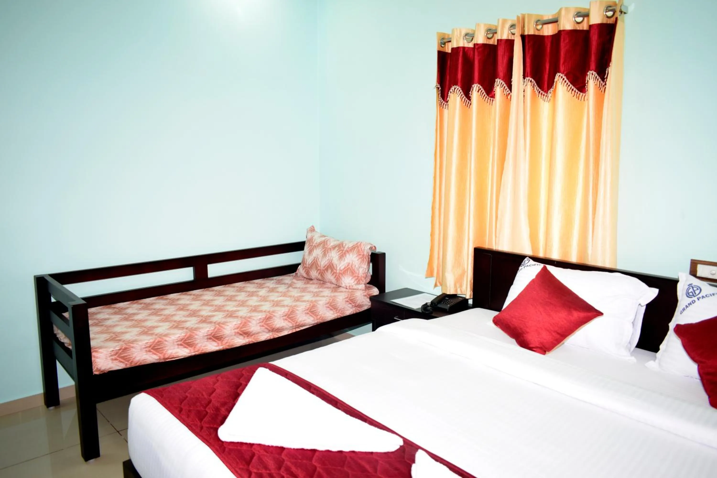 Bed in Grand Pacific