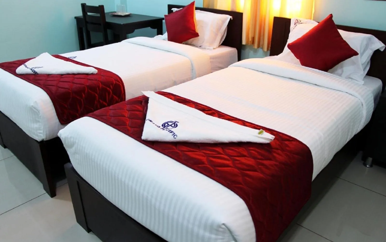 bunk bed, Bed in Grand Pacific