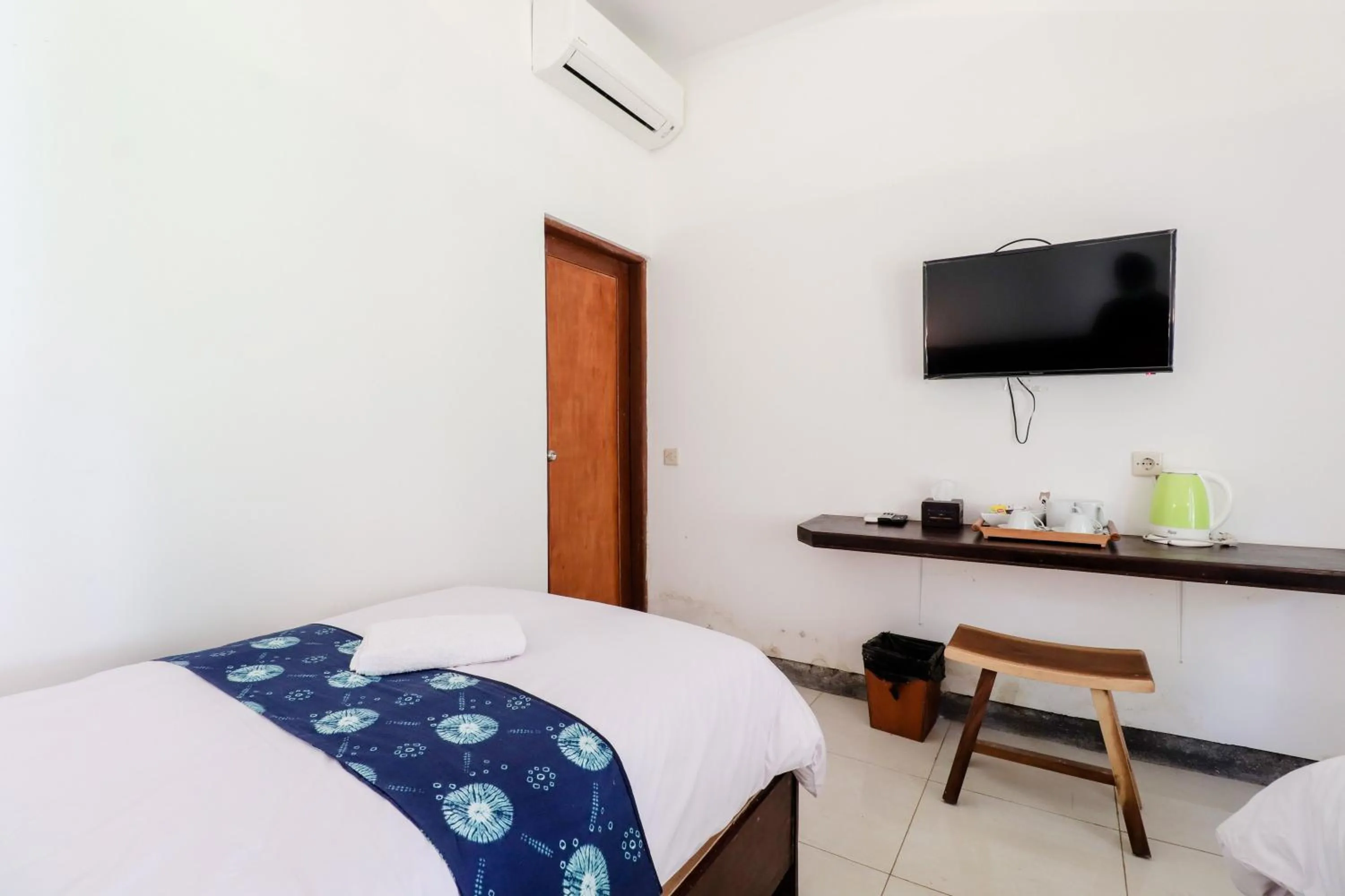 Bedroom, Bed in Balkondes Kenalan