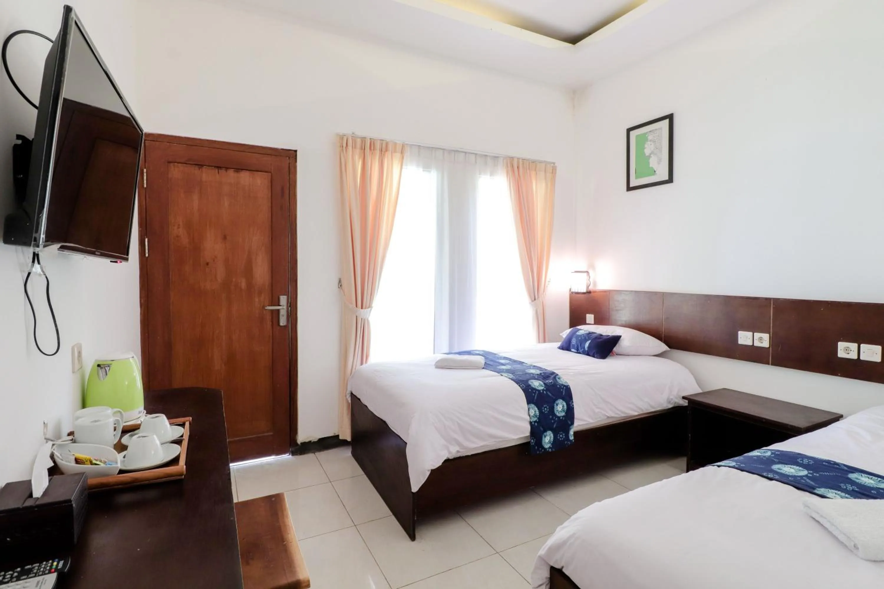 Bedroom, Bed in Balkondes Kenalan