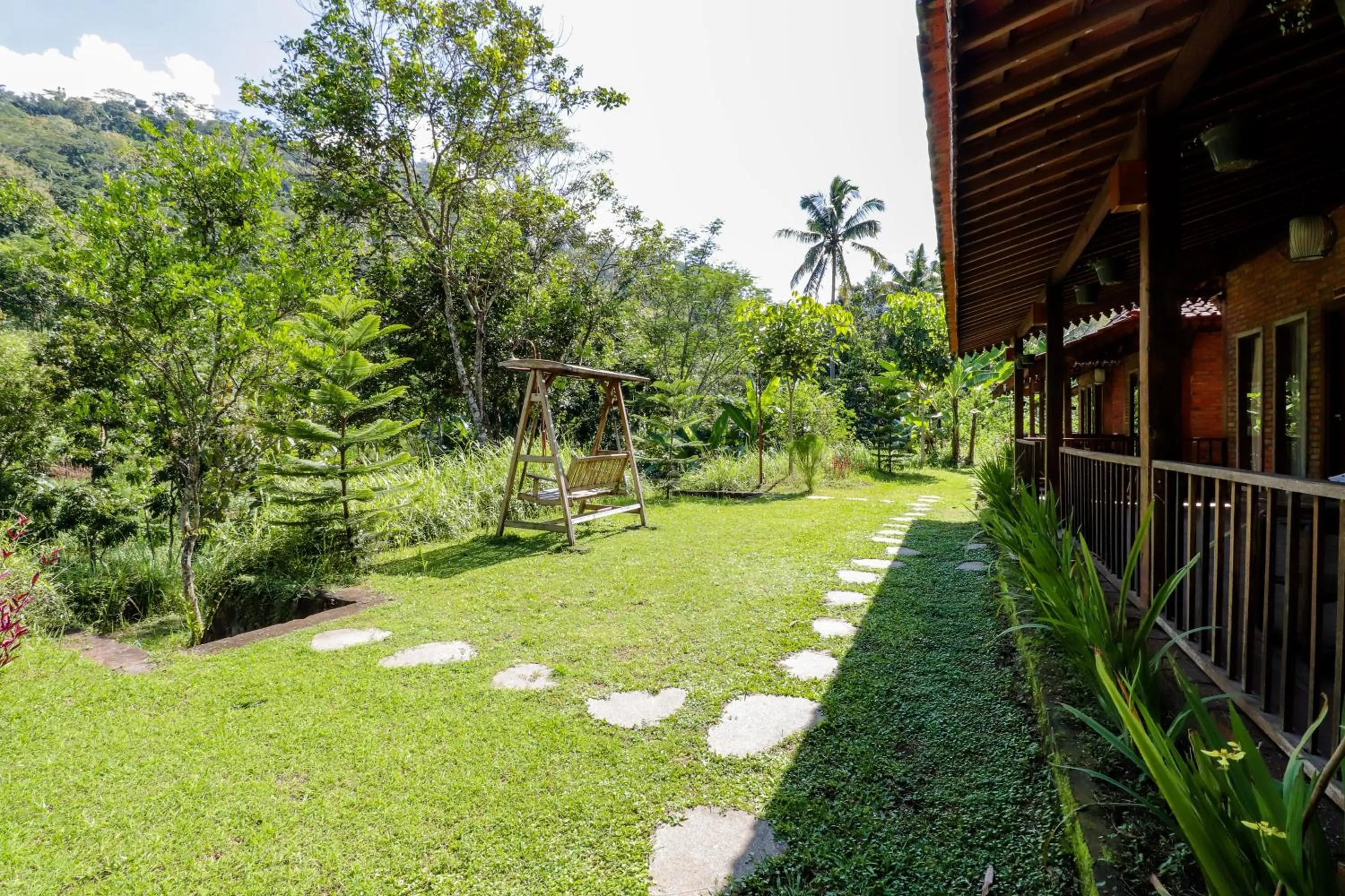 Other in Balkondes Kenalan