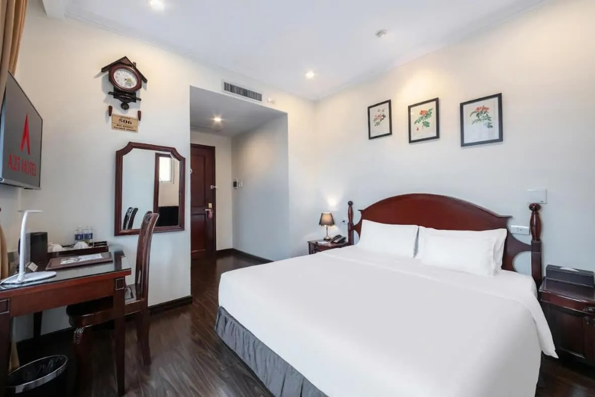 Bed in A25 Hotel - 15 Trần Quốc Toản