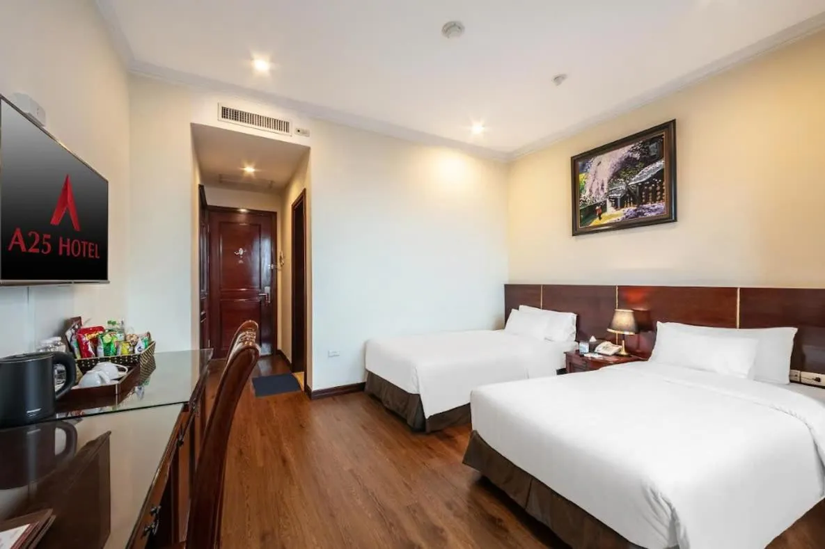 Bed in A25 Hotel - 15 Trần Quốc Toản