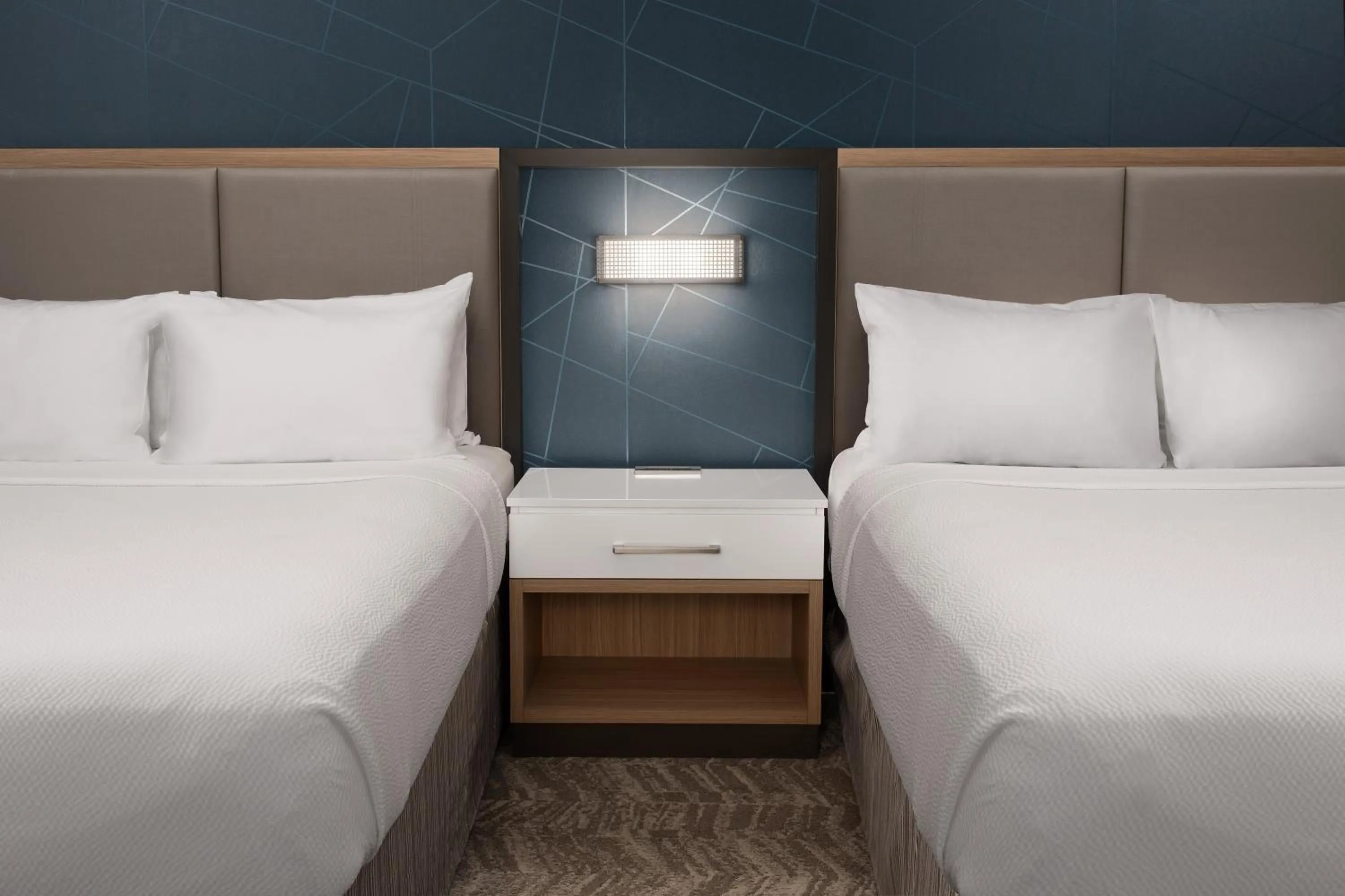 Bed in SpringHill Suites By Marriott Charleston Airport & Convention Center