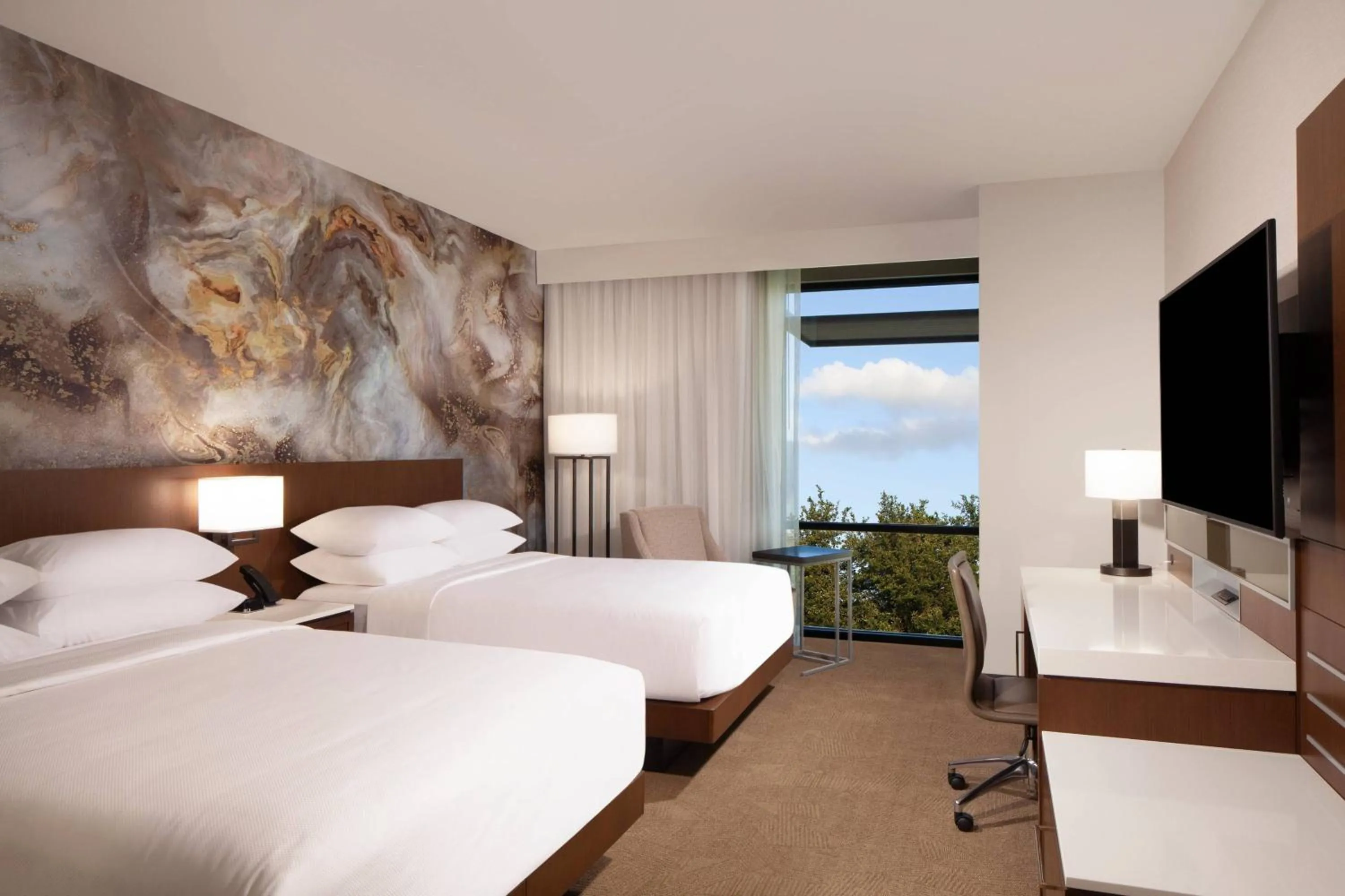 Photo of the whole room, Bed in Delta Hotels by Marriott Dallas Southlake