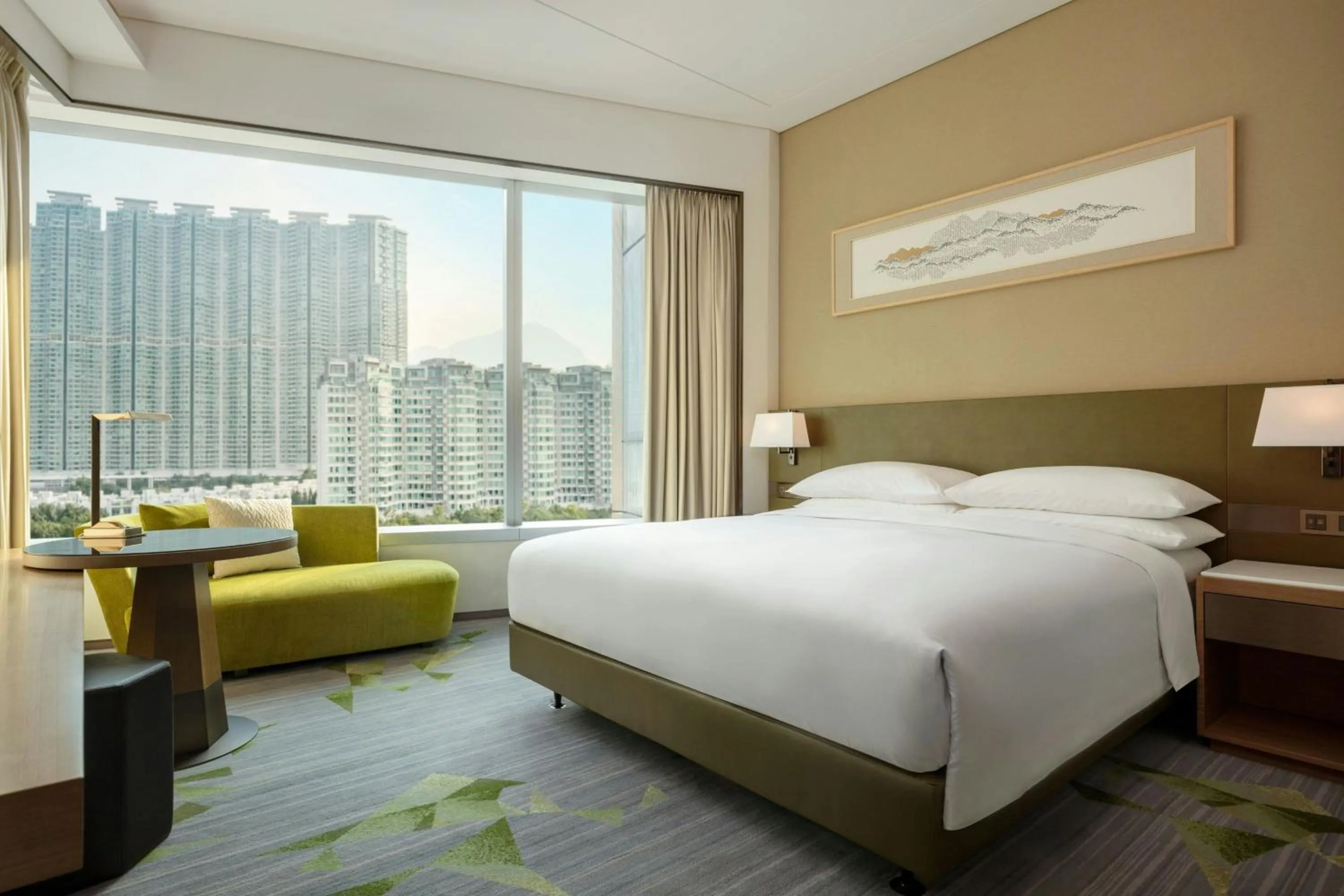 Photo of the whole room, Bed in Sheraton Hong Kong Tung Chung Hotel