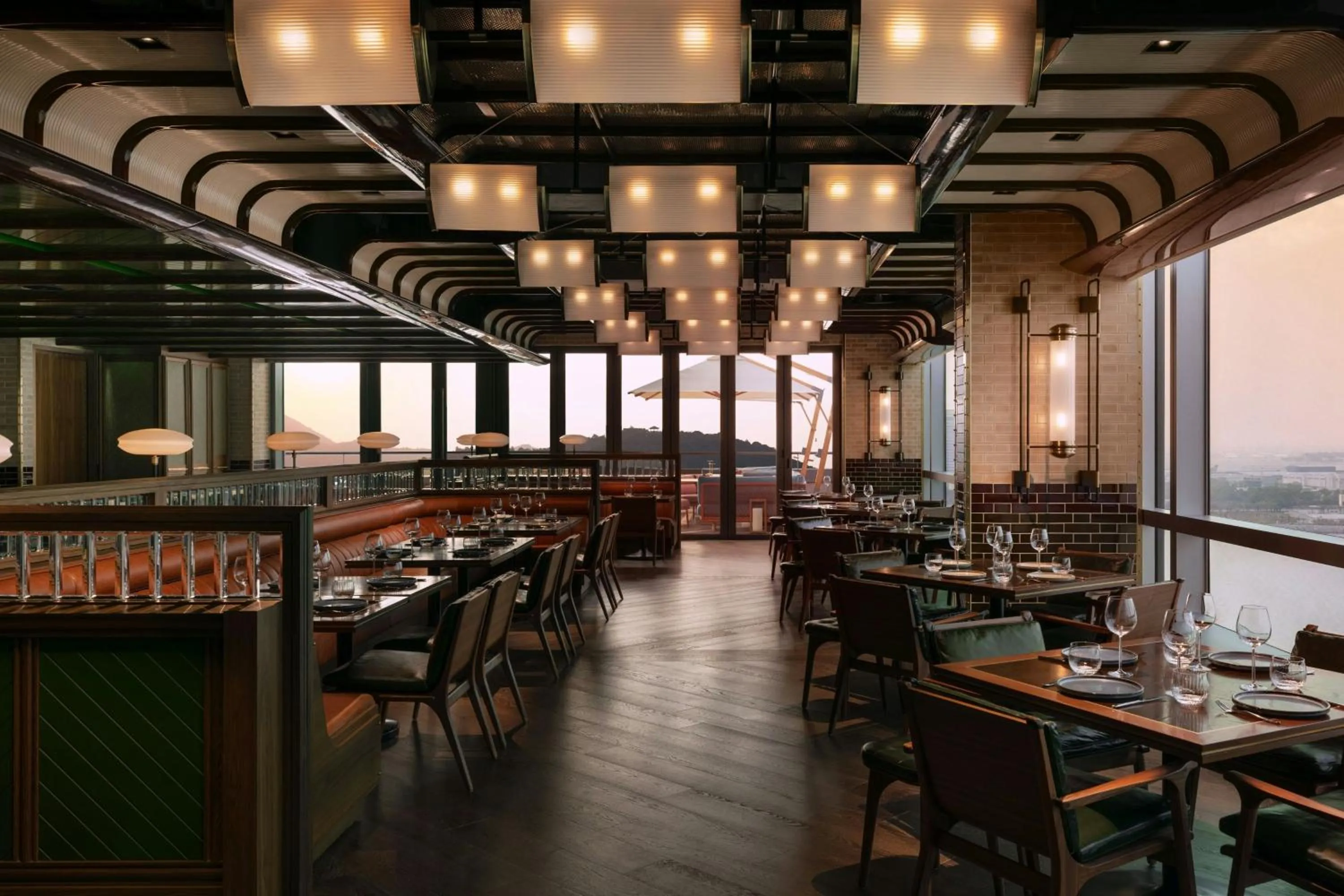 Restaurant/places to eat in Sheraton Hong Kong Tung Chung Hotel