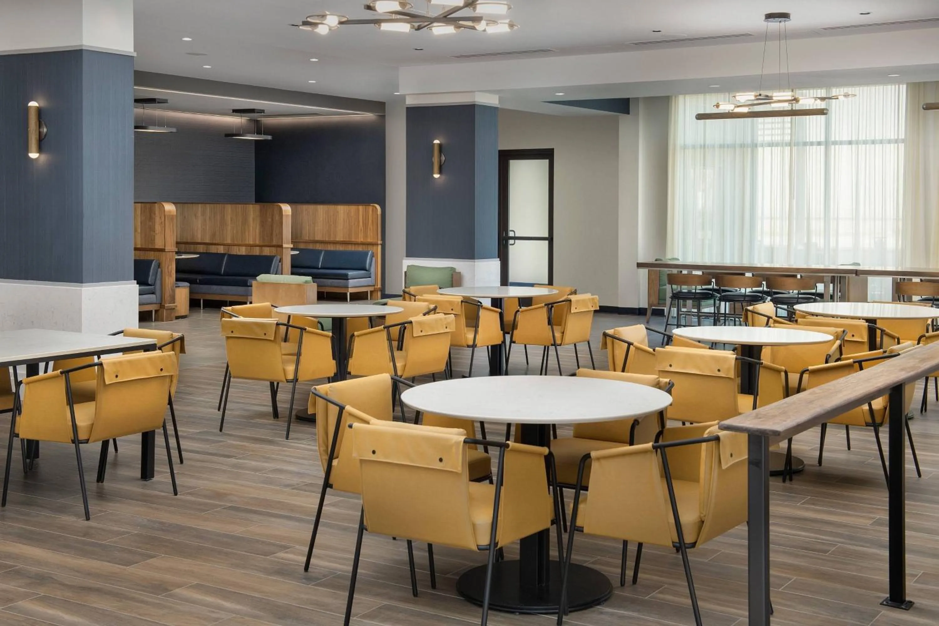 Restaurant/places to eat in Courtyard by Marriott Indianapolis Plainfield