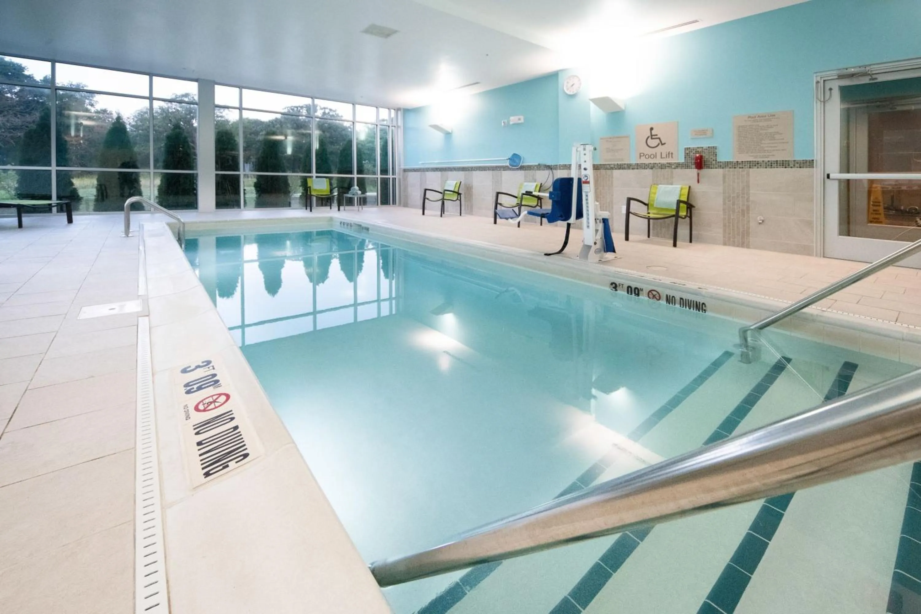 Swimming pool in SpringHill Suites by Marriott Kenosha