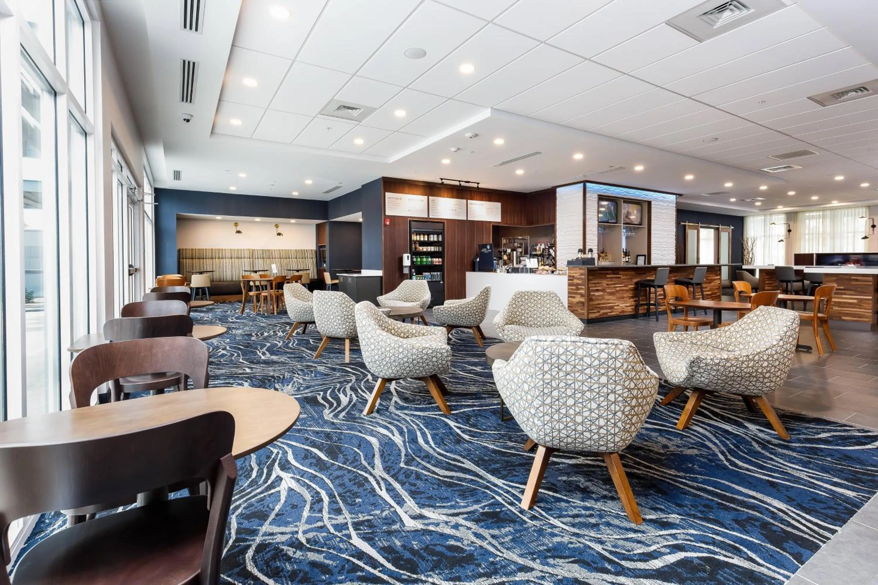 Restaurant/places to eat in Courtyard by Marriott Pensacola I-10 West