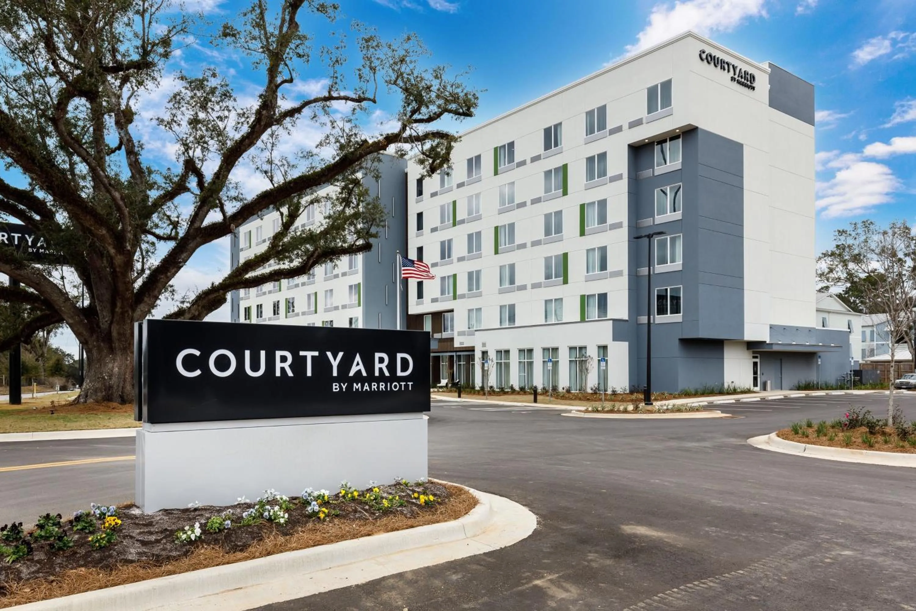 Property building in Courtyard by Marriott Pensacola I-10 West