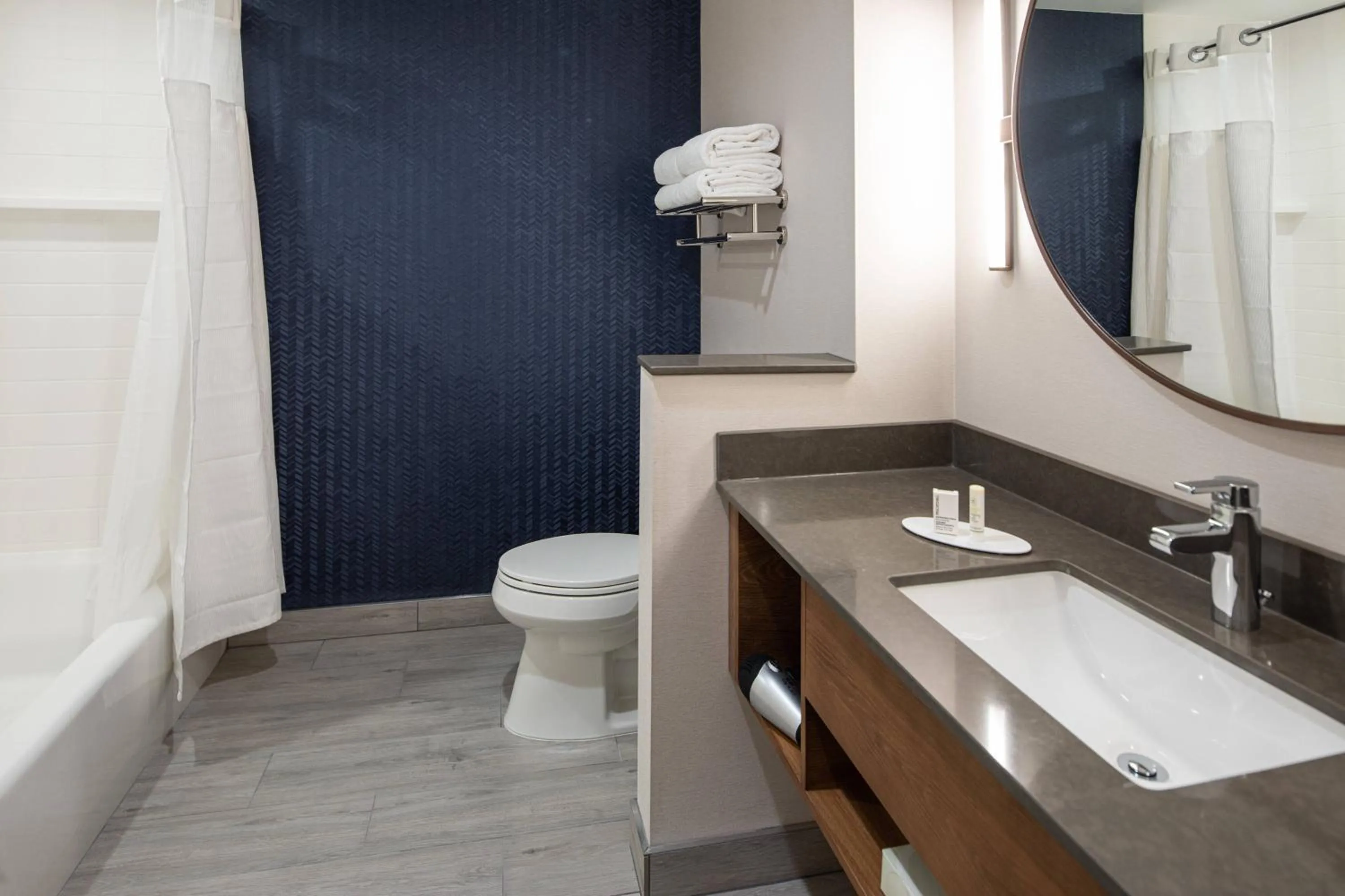 Bathroom in Fairfield by Marriott Inn & Suites Anaheim Los Alamitos