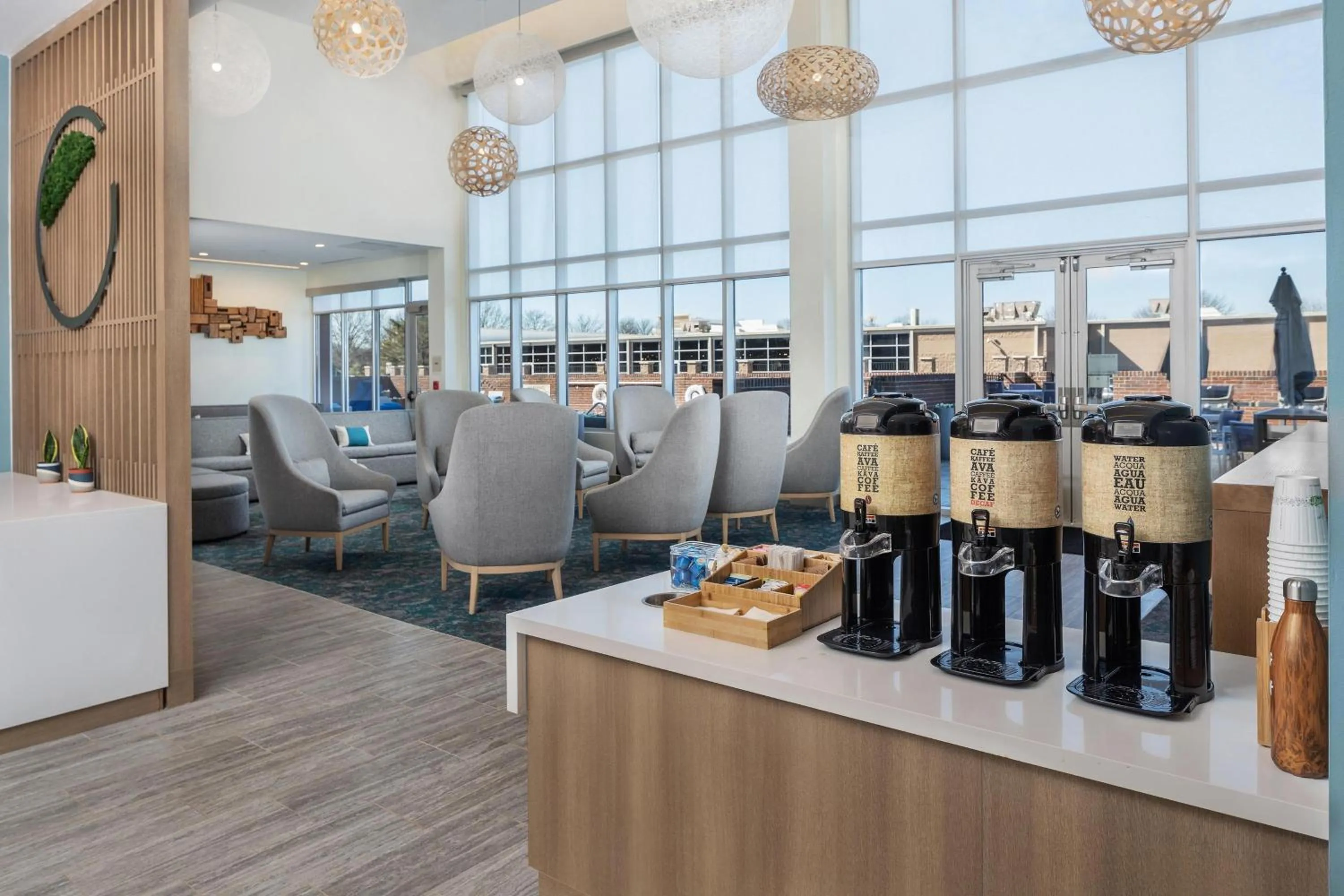 Restaurant/places to eat in Element Knoxville West