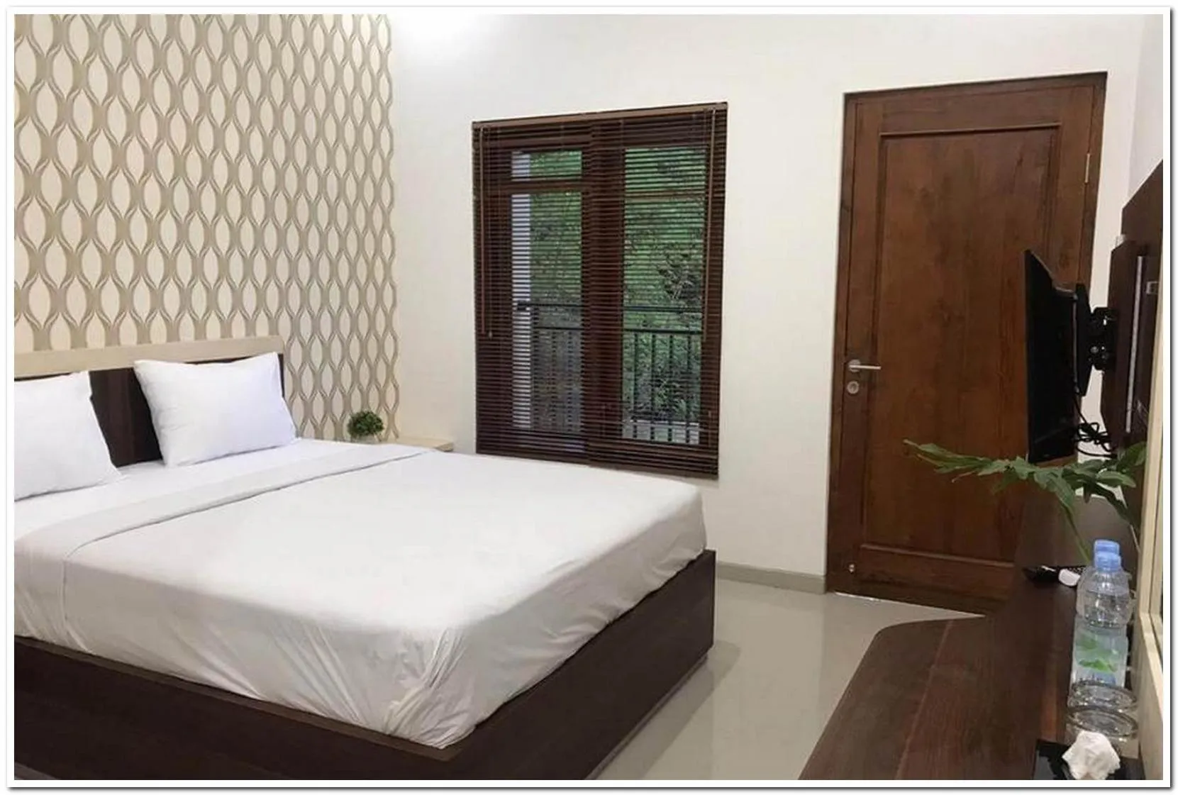 Bedroom, Bed in RedDoorz Syariah at Omah Sawah