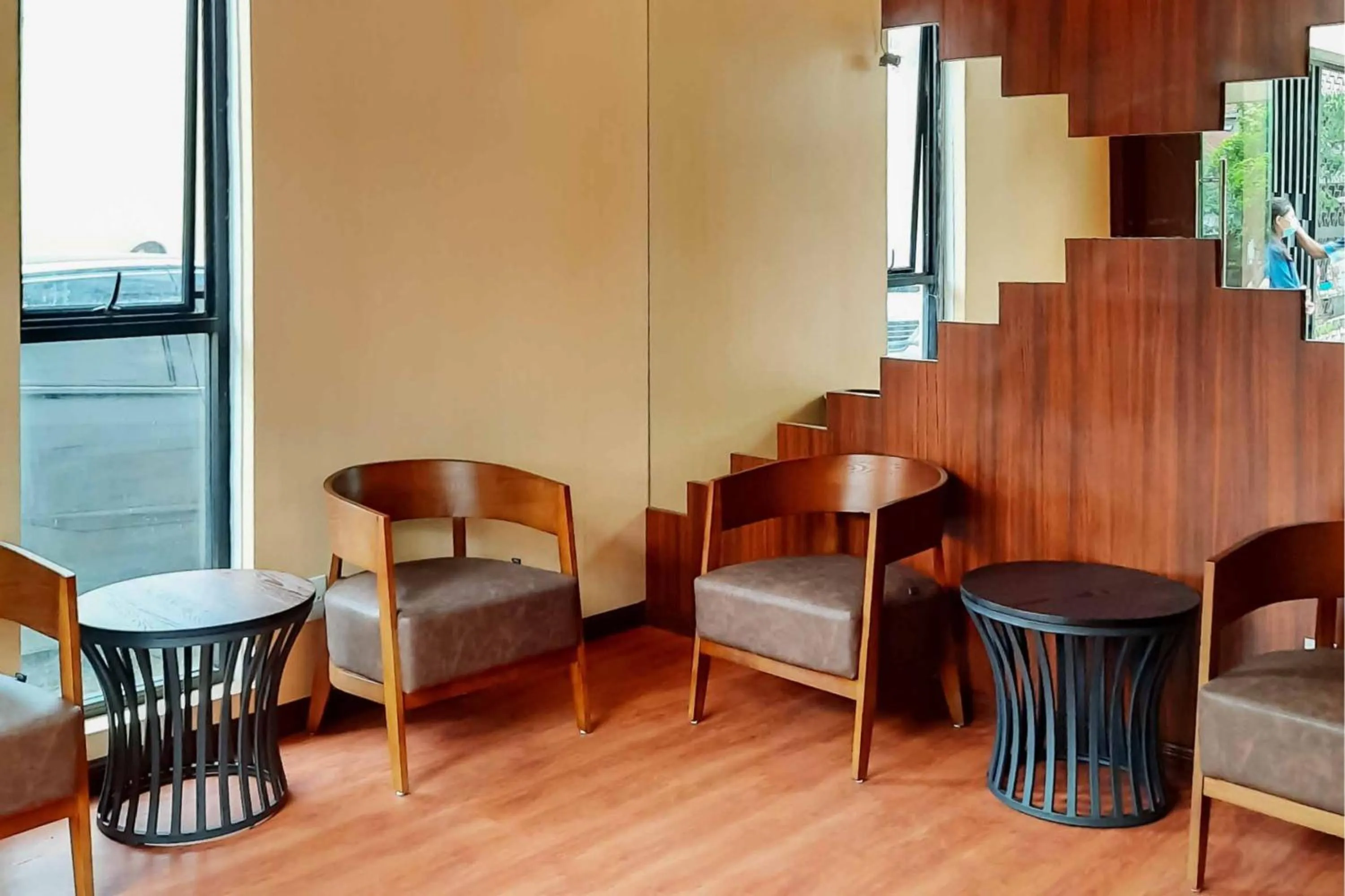 RedDoorz near RS Royal Prima Medan 2